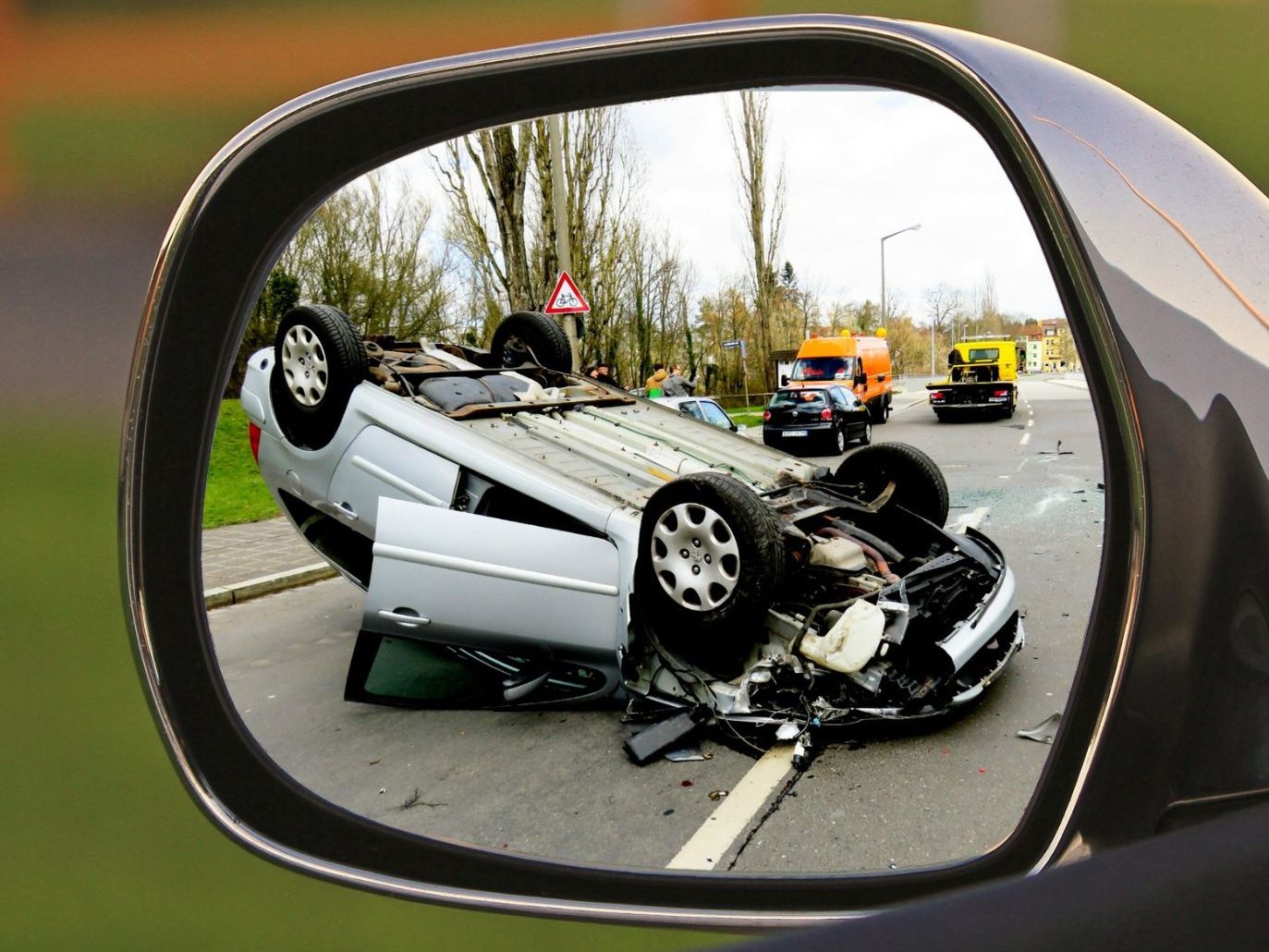 Bei einem Unfall im Weinviertel, welcher durch einen Alkolenker verursacht wurde, starb ein 16-Jähriger. Bei einem Unfall im Weinviertel, welcher durch einen Alkolenker verursacht wurde, starb ein 16-Jähriger.