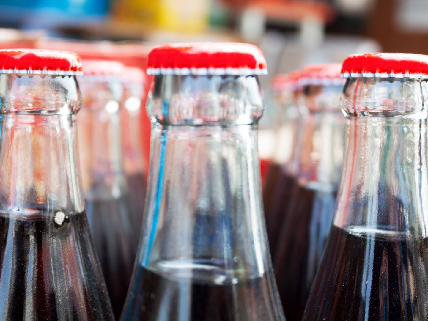 Coca-Cola baut die Produktion von Mehrweg-Glasflaschen weiter aus. Coca-Cola baut die Produktion von Mehrweg-Glasflaschen weiter aus.