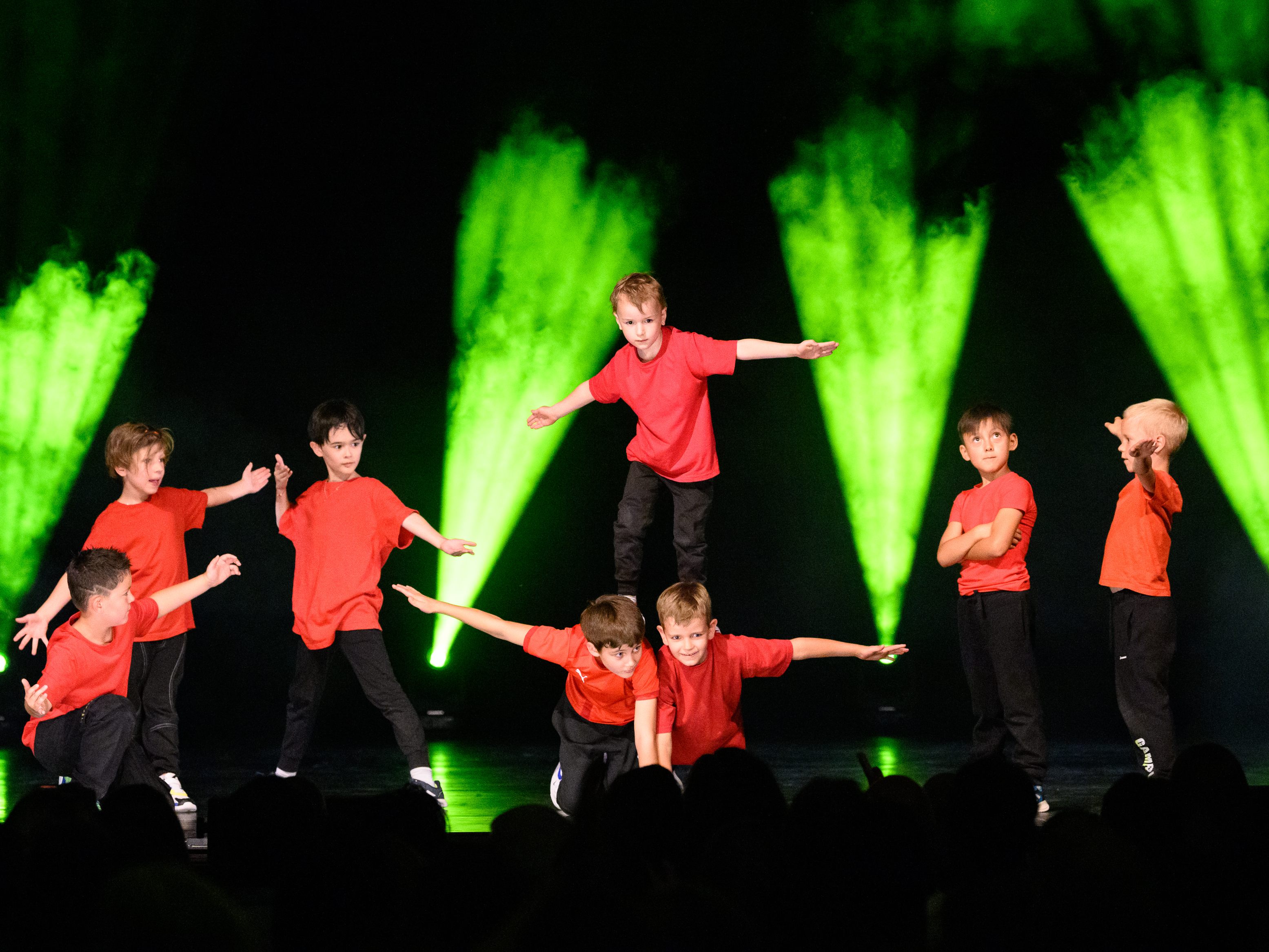 Die Show der Dance Art School sorgte wieder für viel Begeisterung beim Publikum. Die Show der Dance Art School sorgte wieder für viel Begeisterung beim Publikum.
