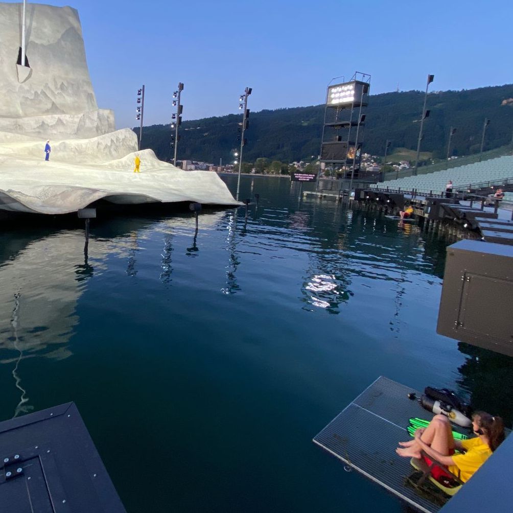 Die Wasserrettung ist bei den Festspielen im Einsatz.