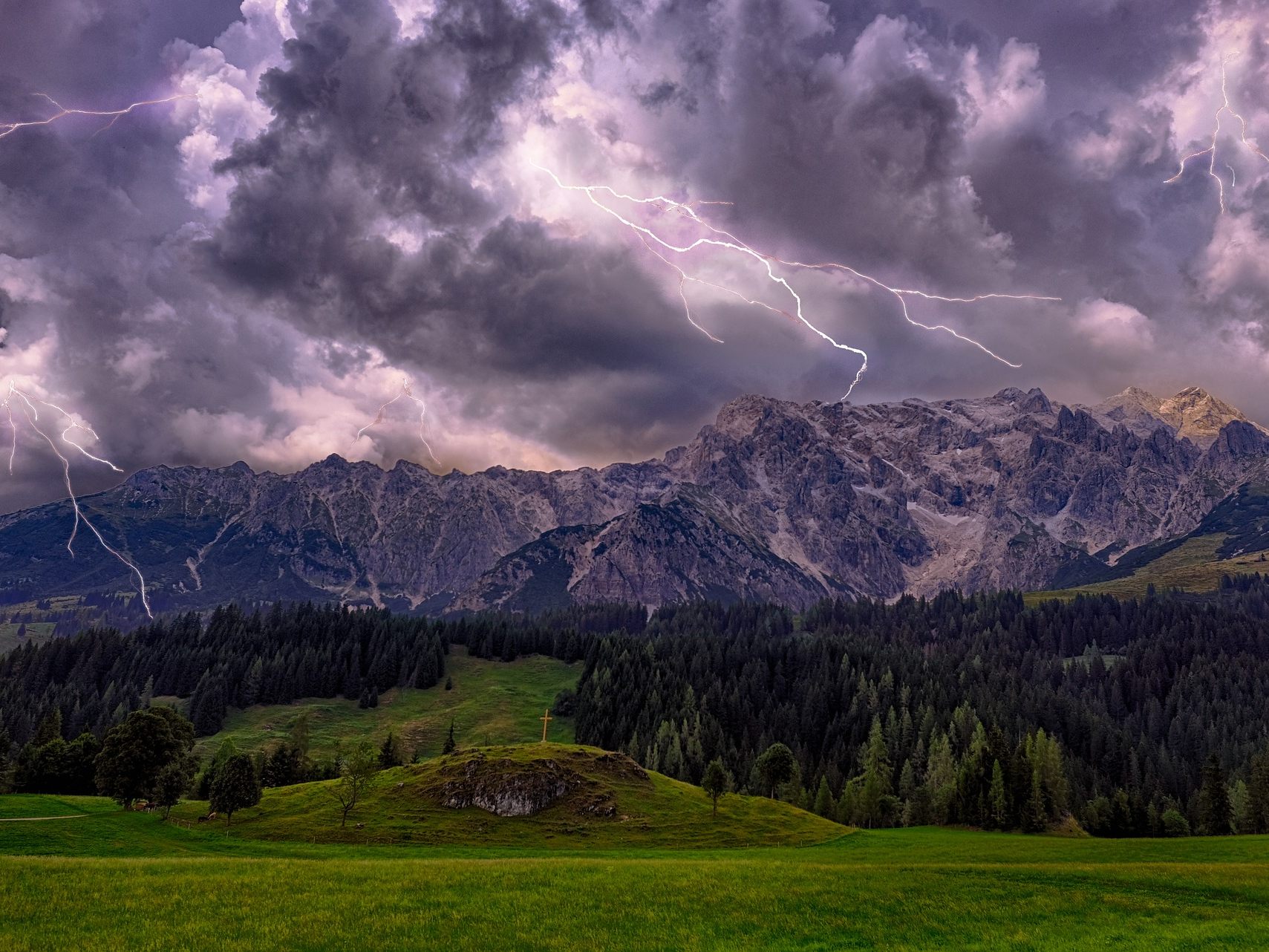 Wie man sich vor Gewitter im Gebirge schützt.
