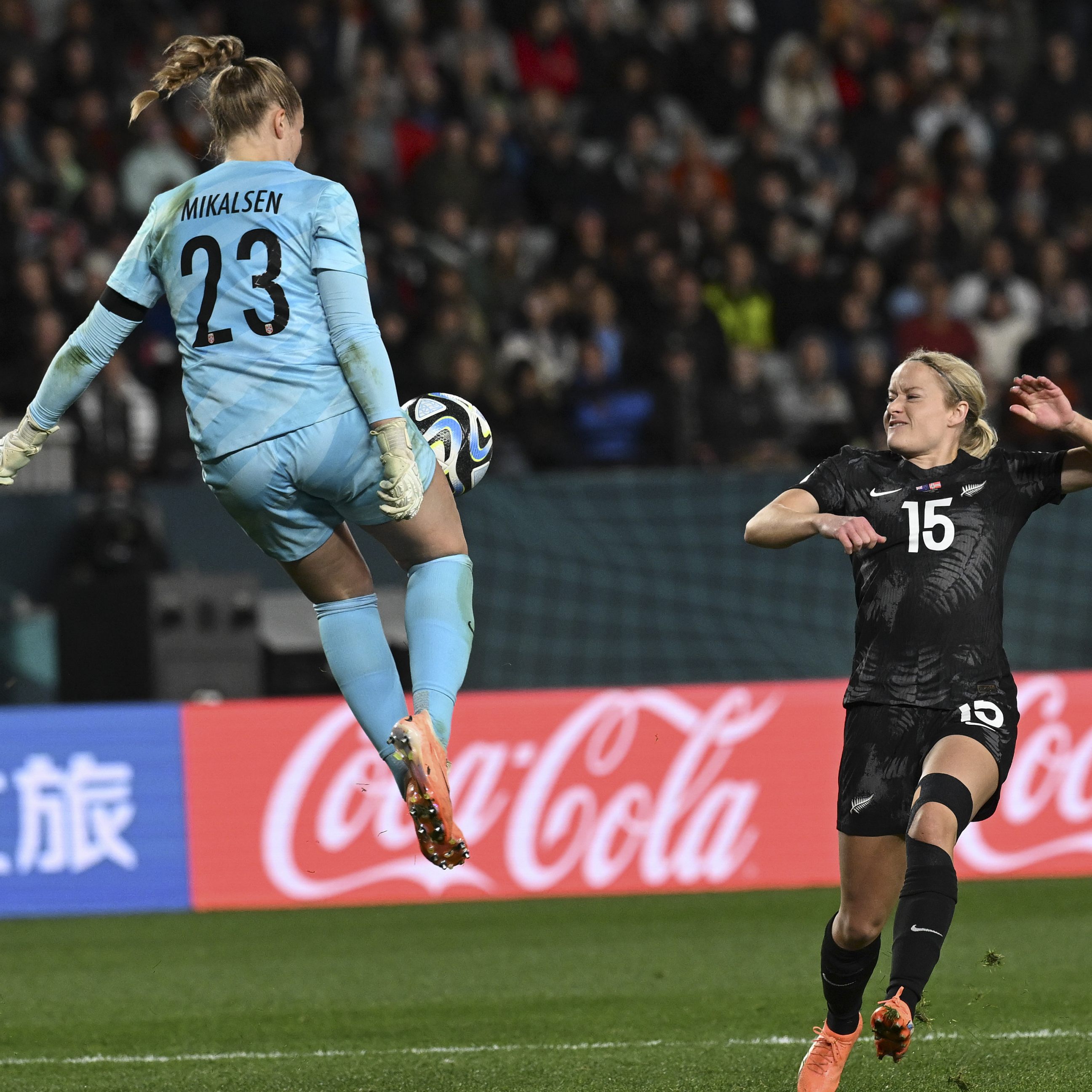 Neuseeland hat beim WM-Auftaktspiel für eine Sensation gesorgt.