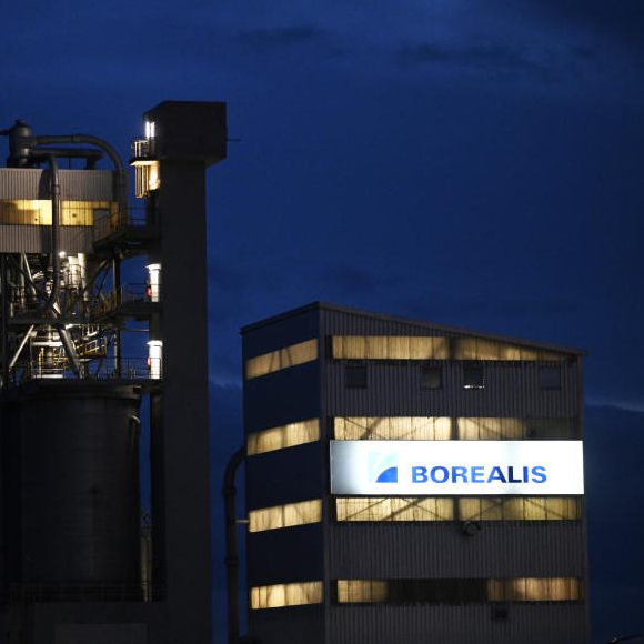 Die Grünen gaben eine parlamentarische Anfrage zur Zukunft der Borealis ab.