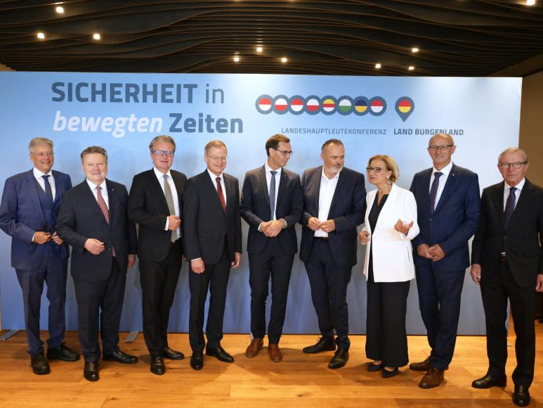 Die Länderchefs kritisieren die "Hinhaltetaktik" des Bundes. Die Länderchefs kritisieren die "Hinhaltetaktik" des Bundes.