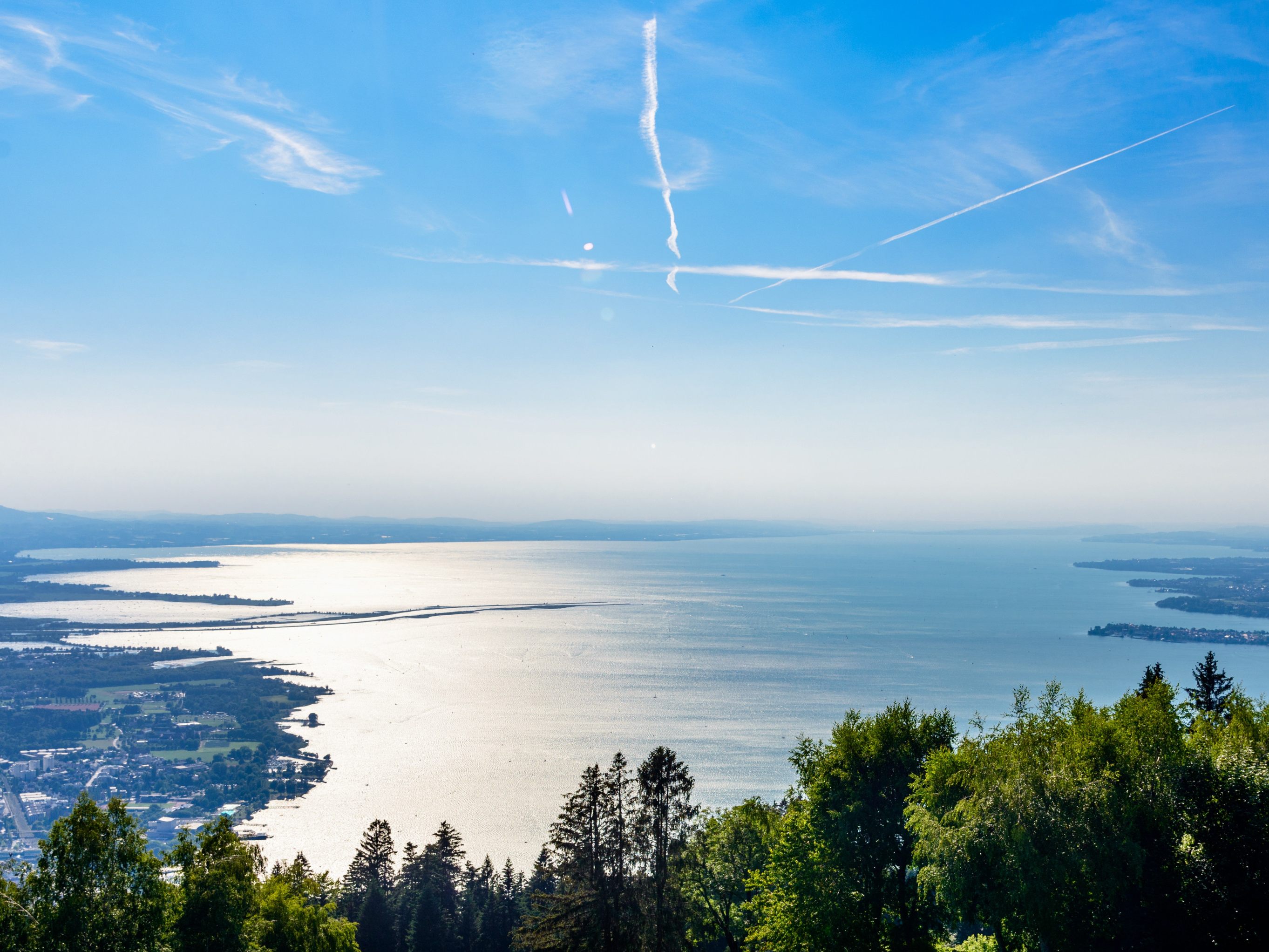 Rund um den Bodensee gibt es viel zu erleben. Rund um den Bodensee gibt es viel zu erleben.