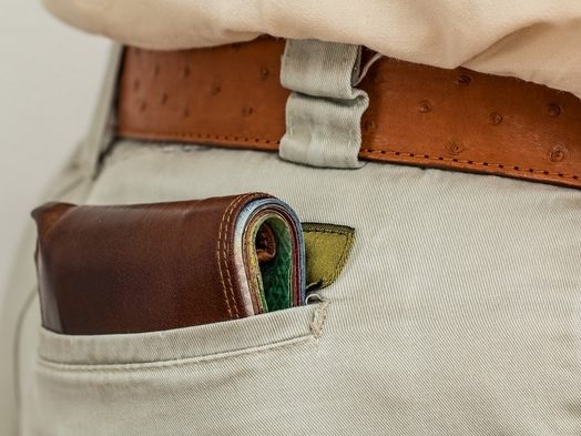 Zwei Taschendiebe wurden verhaftet.