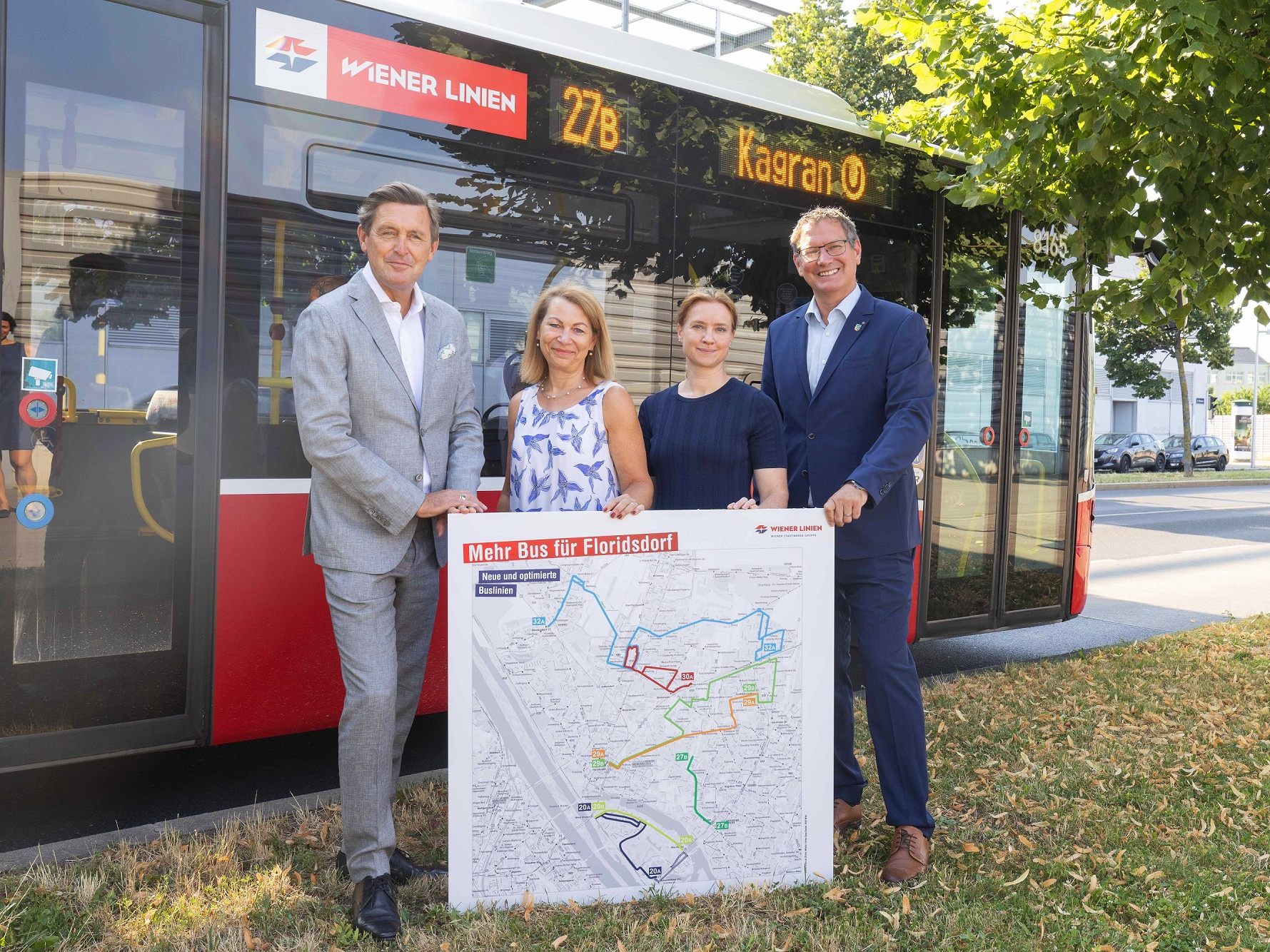 Öffi-Stadtrat Peter Hanke, Alexandra Reinagl, Geschäftsführerin Wiener Linien, Angelika Pipal-Leixner, Mobilitätssprecherin NEOS Wien und Georg Papai, Bezirksvorsteher Floridsdorf.
