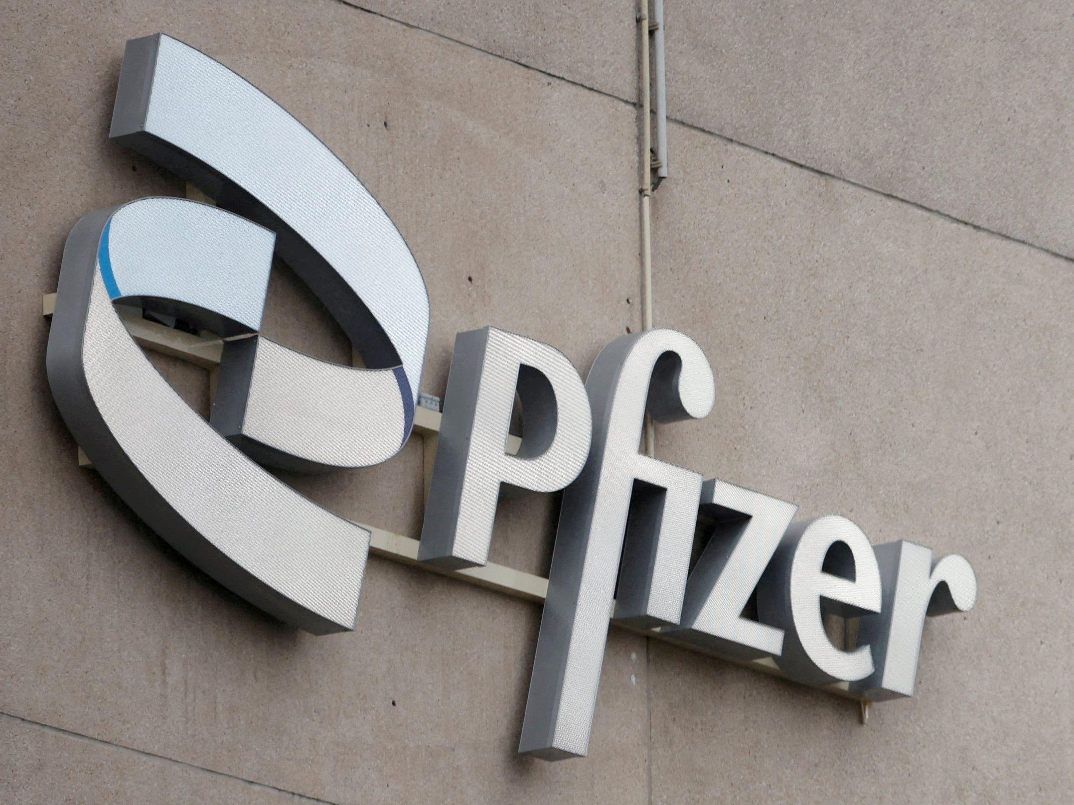 Der Rückgang des Corona-Geschäfts belastet Pfizer. Der Rückgang des Corona-Geschäfts belastet Pfizer.
