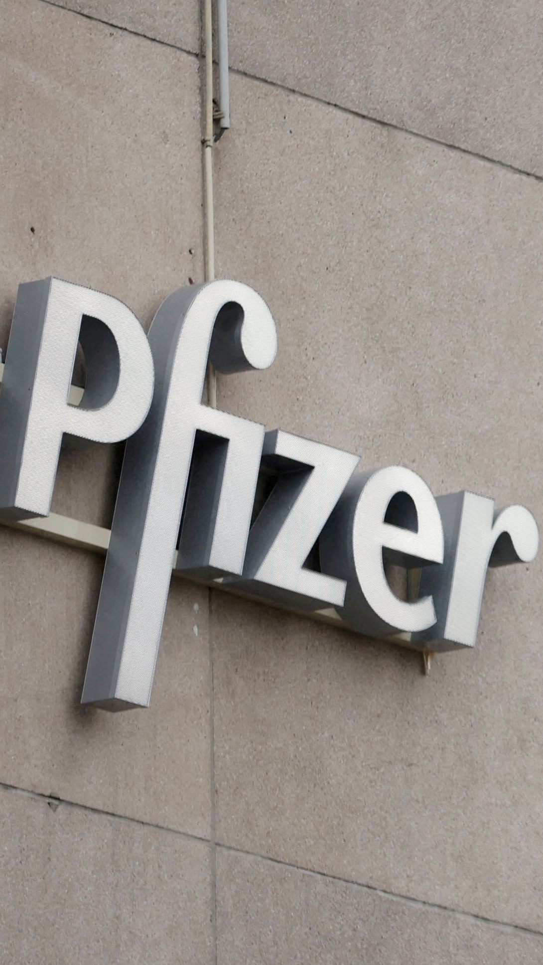 Der Rückgang des Corona-Geschäfts belastet Pfizer.