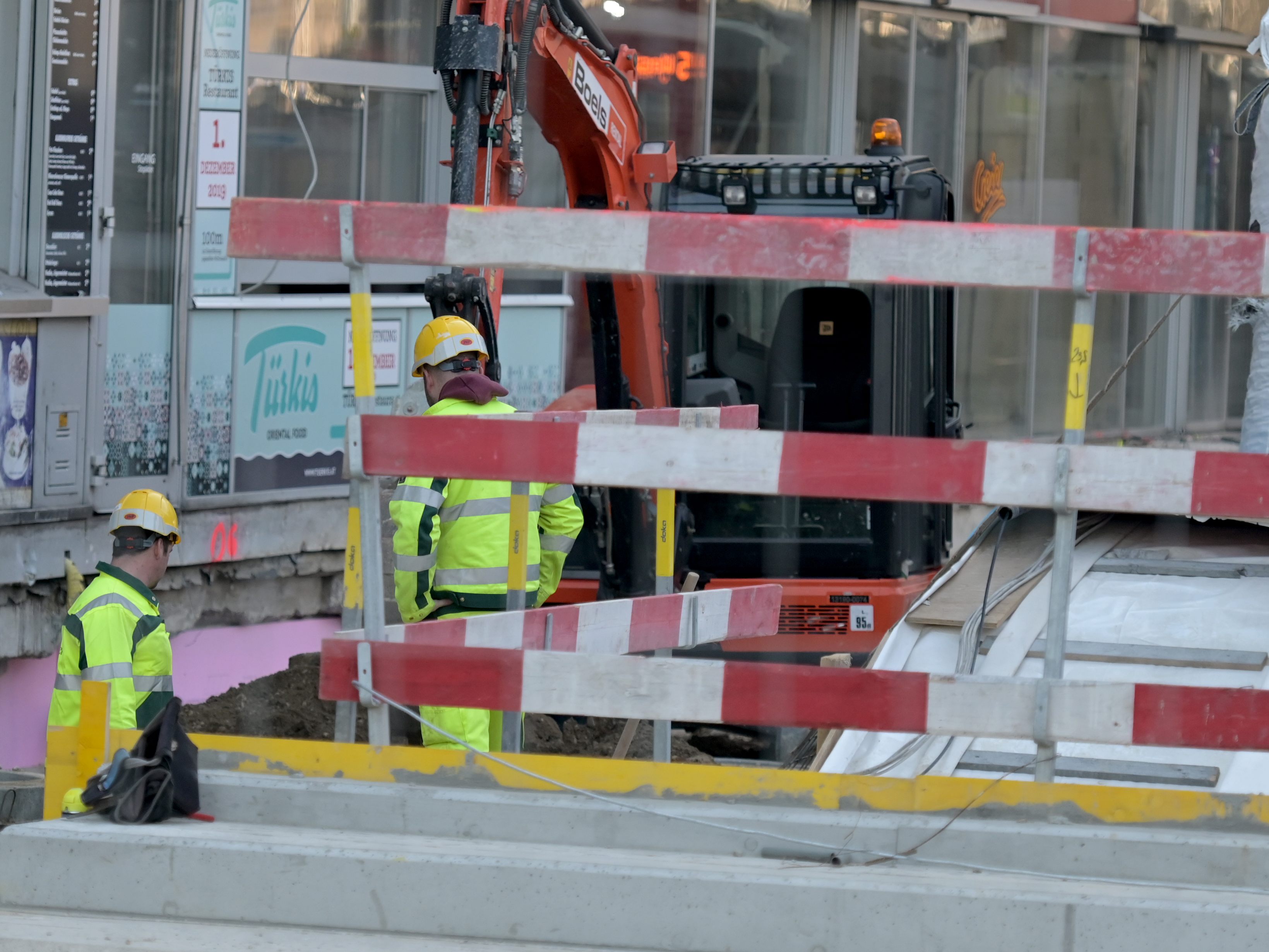 Baustelle in der Ameisgasse/Dreyhausenstraße. Baustelle in der Ameisgasse/Dreyhausenstraße.