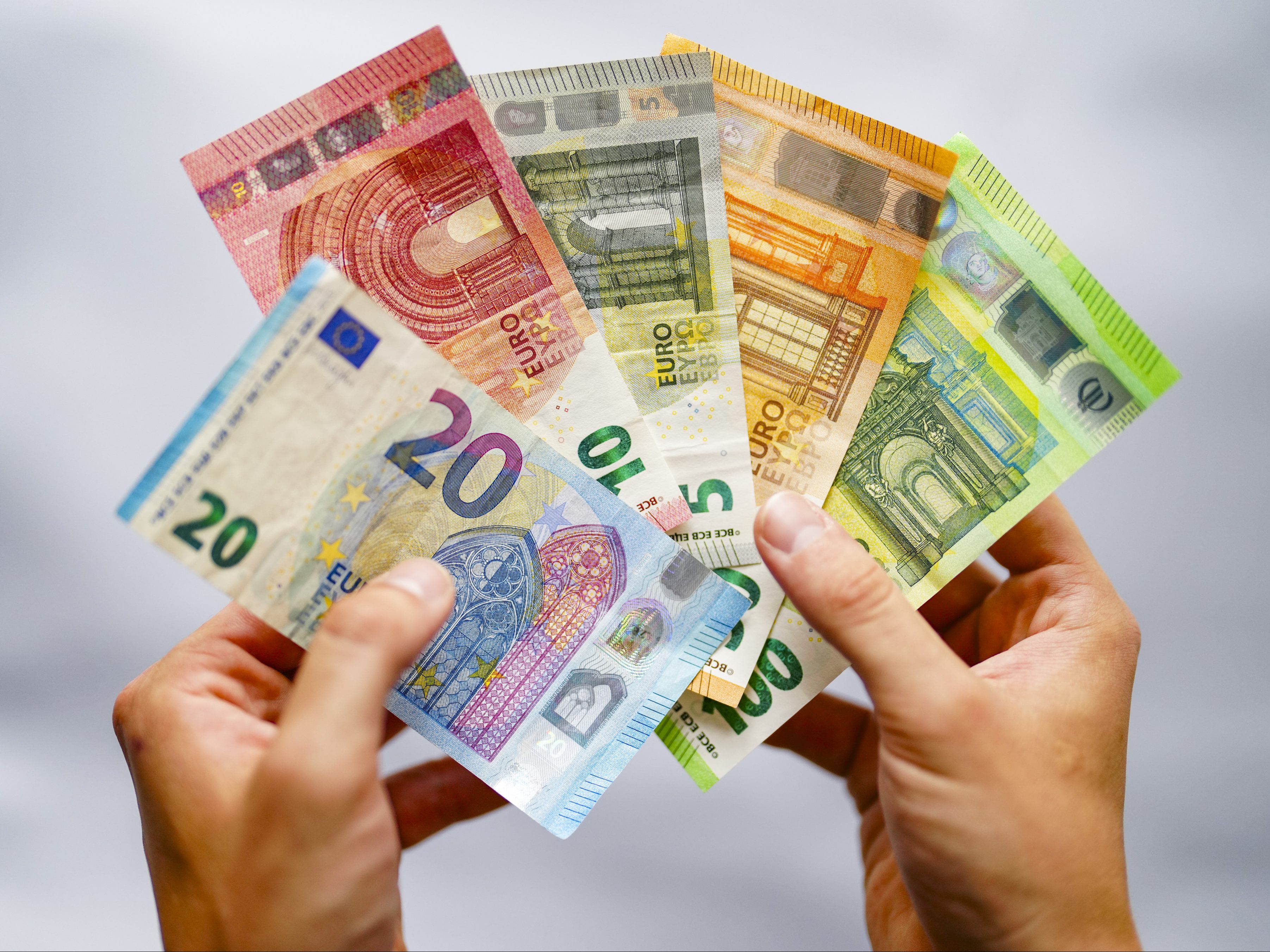 Bargeld in der Verfassung sorgt weiter für Uneinigkeit bei der ÖVP.