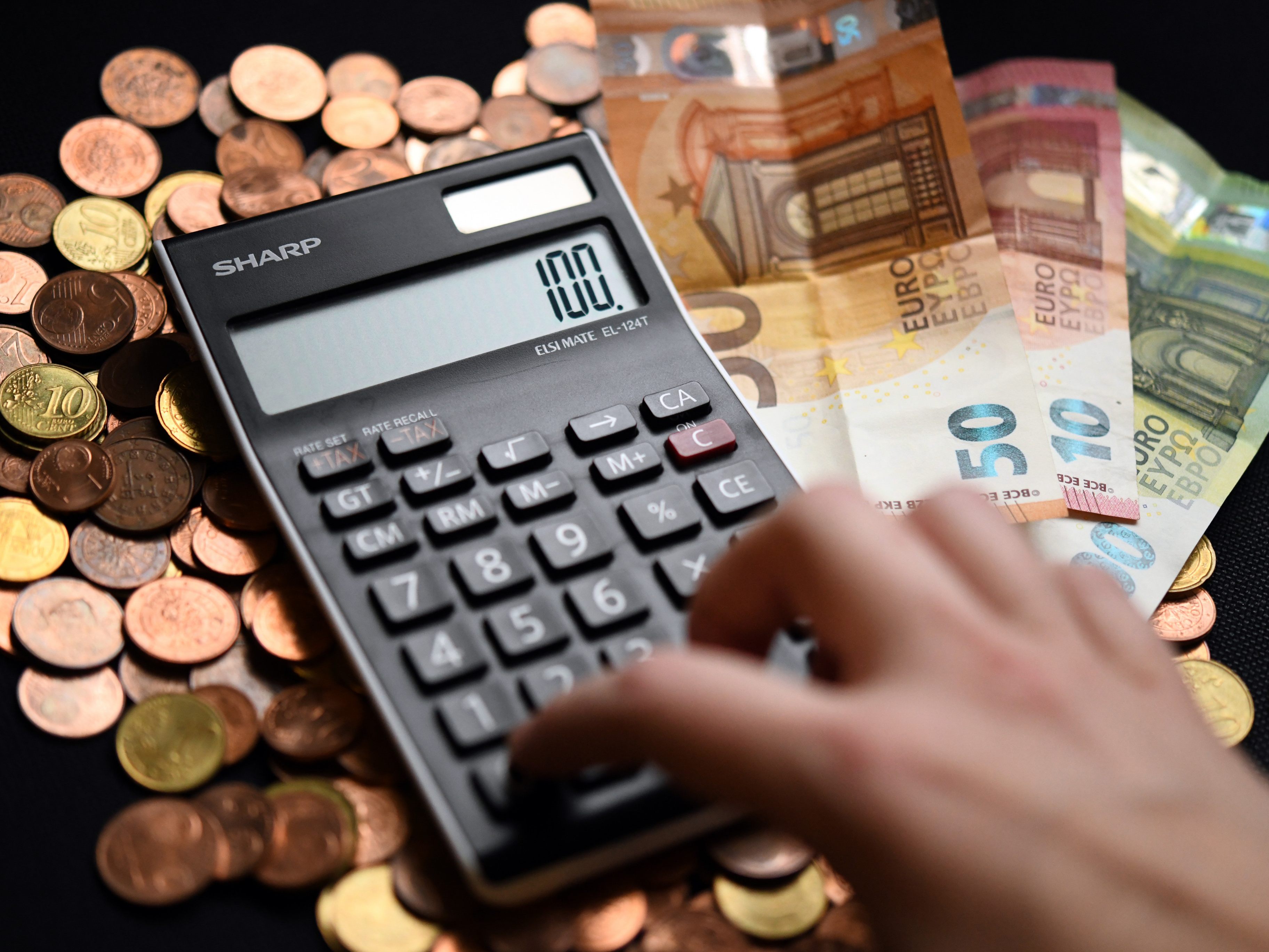 Das Finanzministerium hat die neuen Budgetzahlen veröffentlicht. Das Finanzministerium hat die neuen Budgetzahlen veröffentlicht.