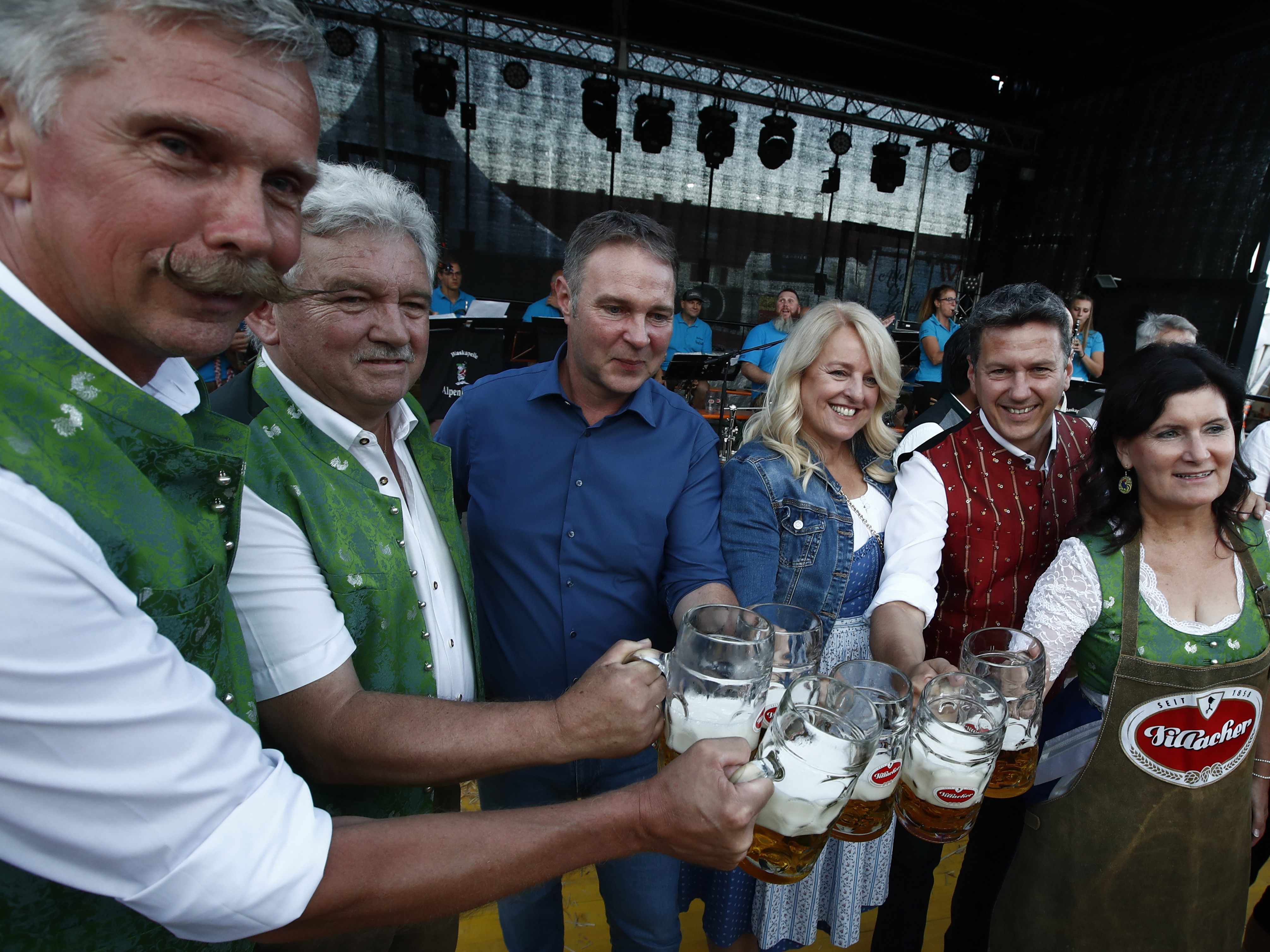 SPÖ-Chef Babler beim Start der "Comeback-Tour". SPÖ-Chef Babler beim Start der "Comeback-Tour".