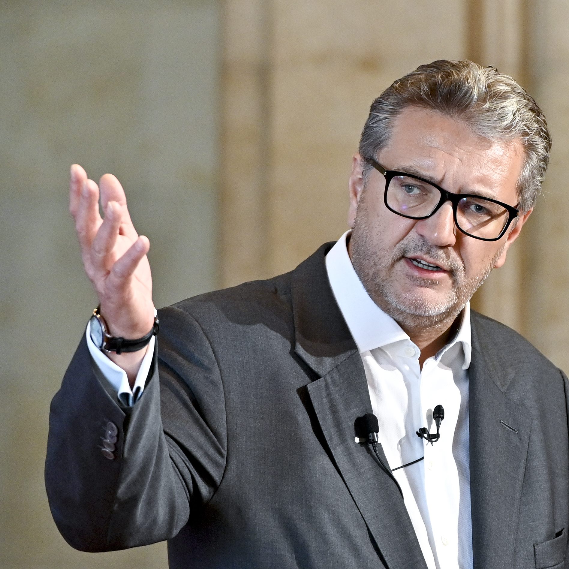 Wiens Gesundheitsstadtrat Peter Hacker übt Kritik an den Zahlen, die die ÖGK zu den Kassenärzten in Wien angegeben hat.