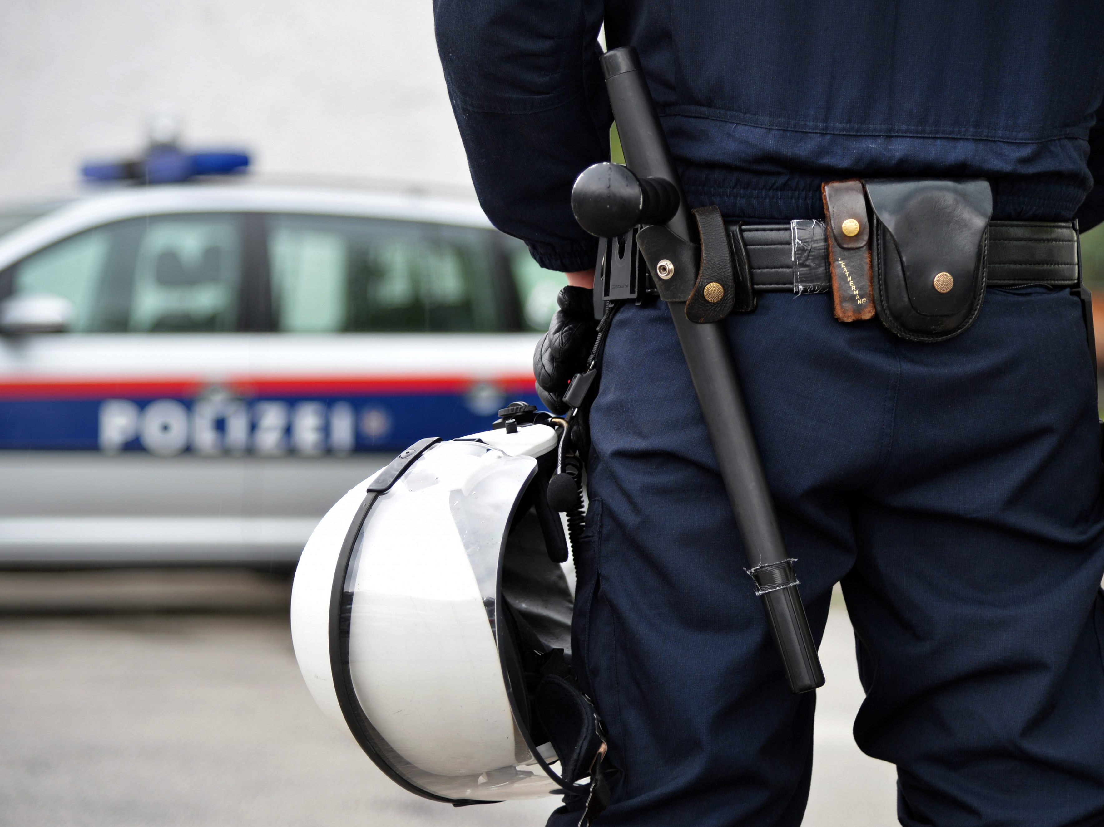 In Wien-Fünfhaus eskalierte ein Streit zwischen drei Männern. In Wien-Fünfhaus eskalierte ein Streit zwischen drei Männern.