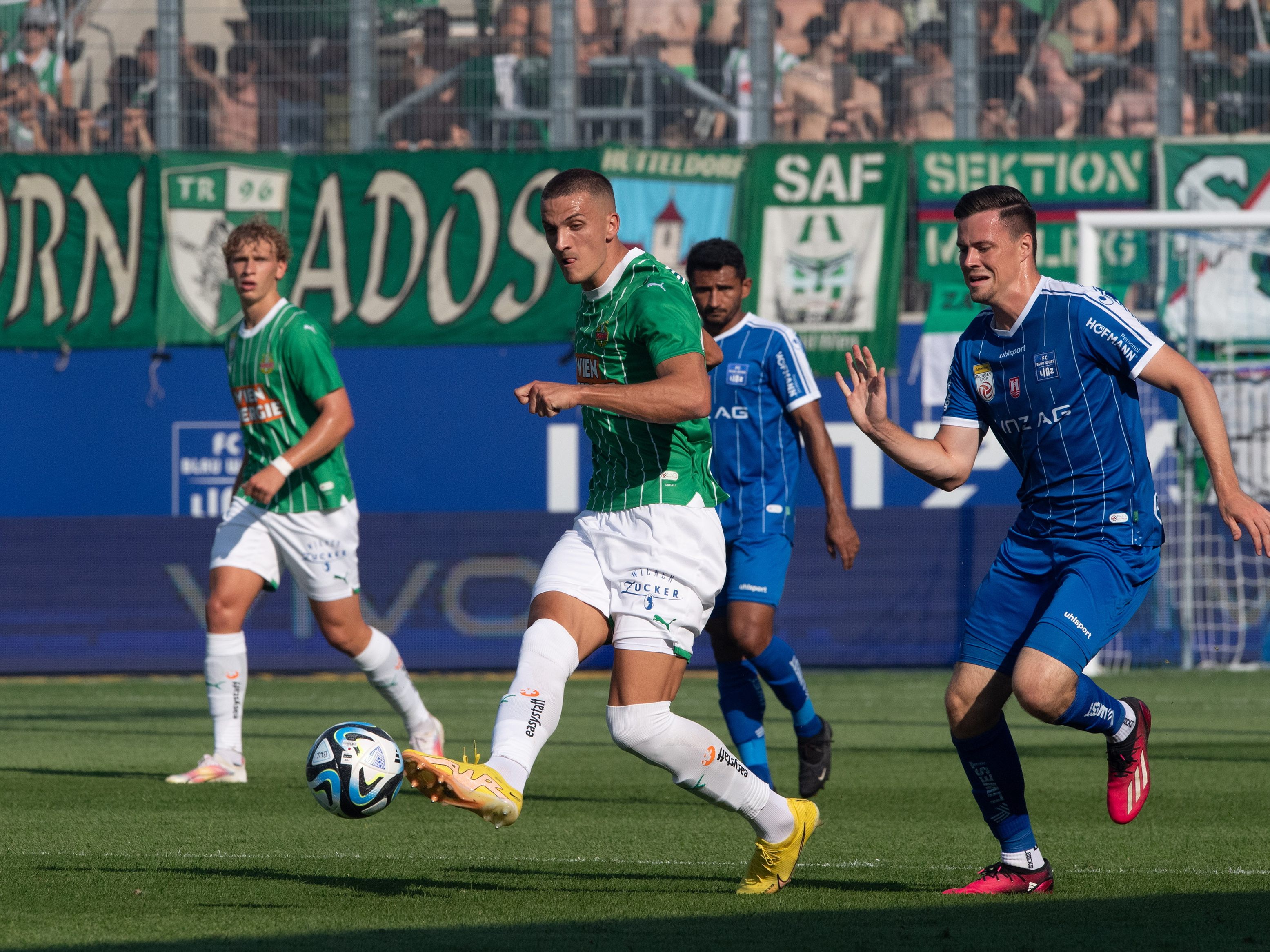 Rapid Wien feierte in Linz den nächsten 5:0-Sieg.
