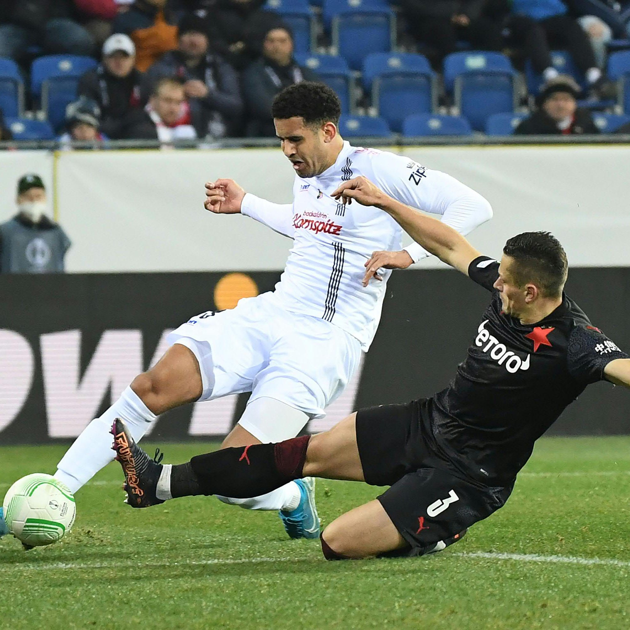 Schmidt war unter anderem für den LASK im Einsatz. Er kommt vom FC Vizela zur Wiener Austria.