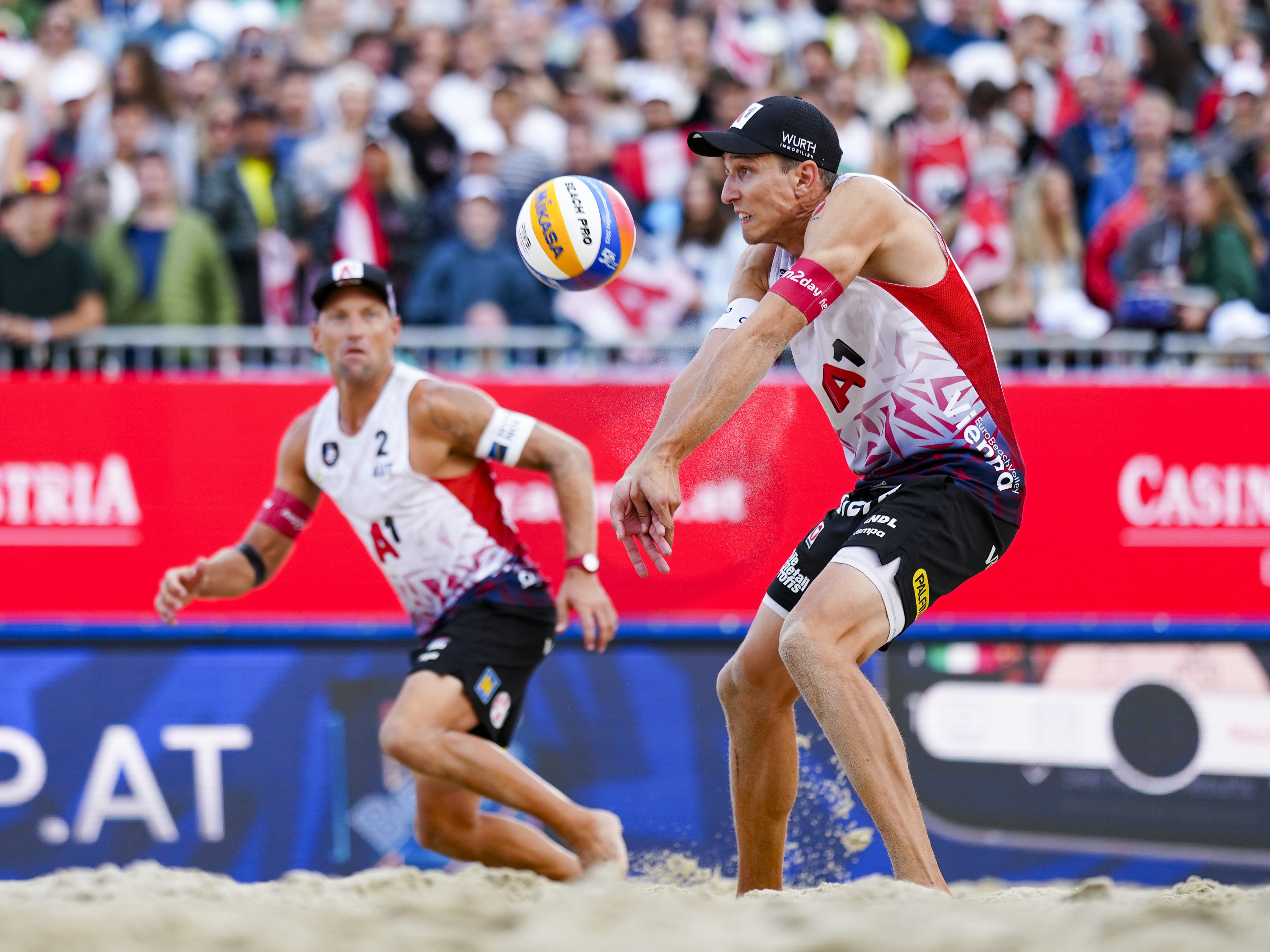 Hörl/Horst gelang im Achtelfinale der Beachvolleyball-EM in Wien gegen Luini/De Groot kein Satzgewinn.