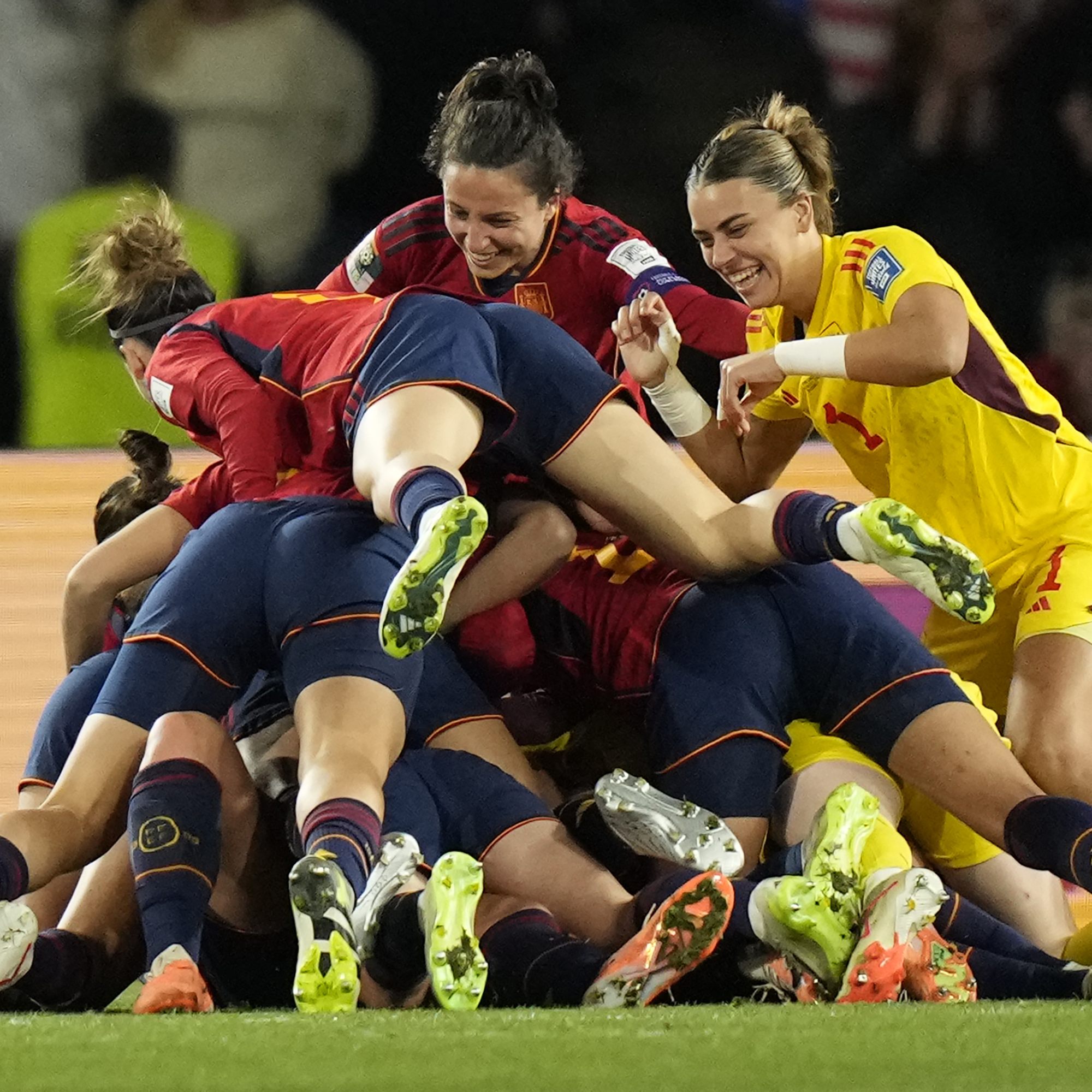 Spanierinnen küren sich erstmals zu Weltmeistern