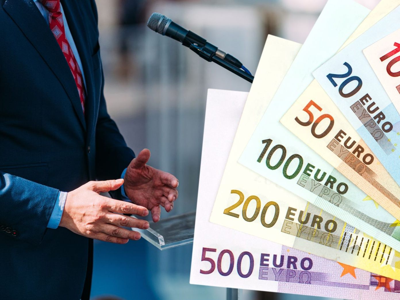 Politikergehälter könnten im kommenden Jahr um 9,7 Prozent steigen.