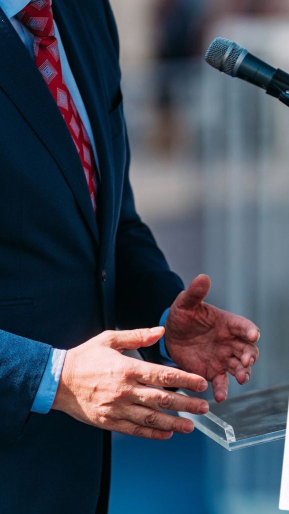 Politikergehälter könnten im kommenden Jahr um 9,7 Prozent steigen.