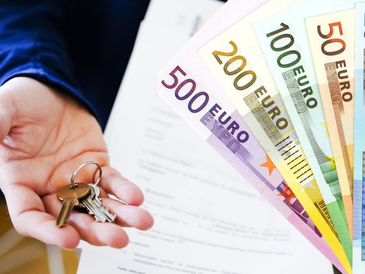 Eine Anwaltskanzlei will gegen die steigenden Mieten in Österreich vorgehen und startet eine Sammelklage. Eine Anwaltskanzlei will gegen die steigenden Mieten in Österreich vorgehen und startet eine Sammelklage.