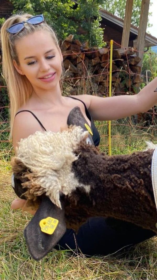 Daniella aus Altach ist bei den Hofwochen mit dabei.