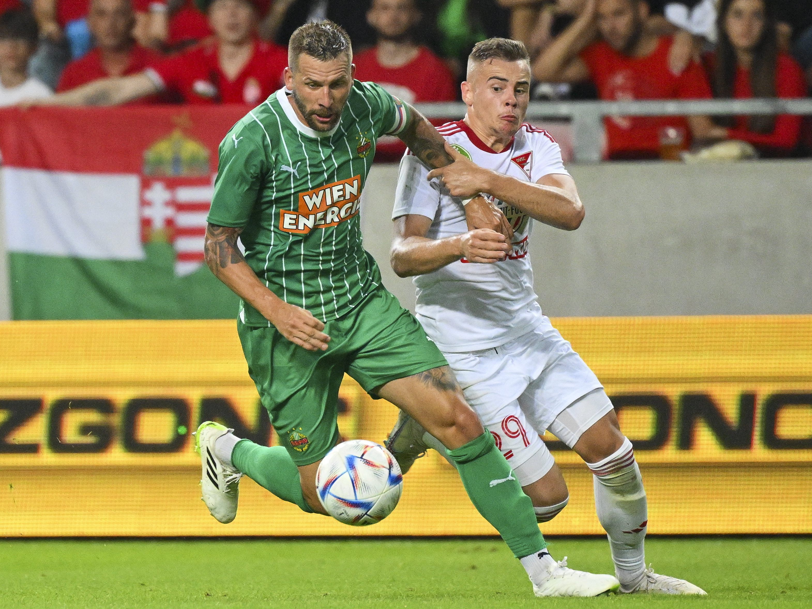 Rapid Wien setzte sich gegen Debrecen souverän durch. Rapid Wien setzte sich gegen Debrecen souverän durch.