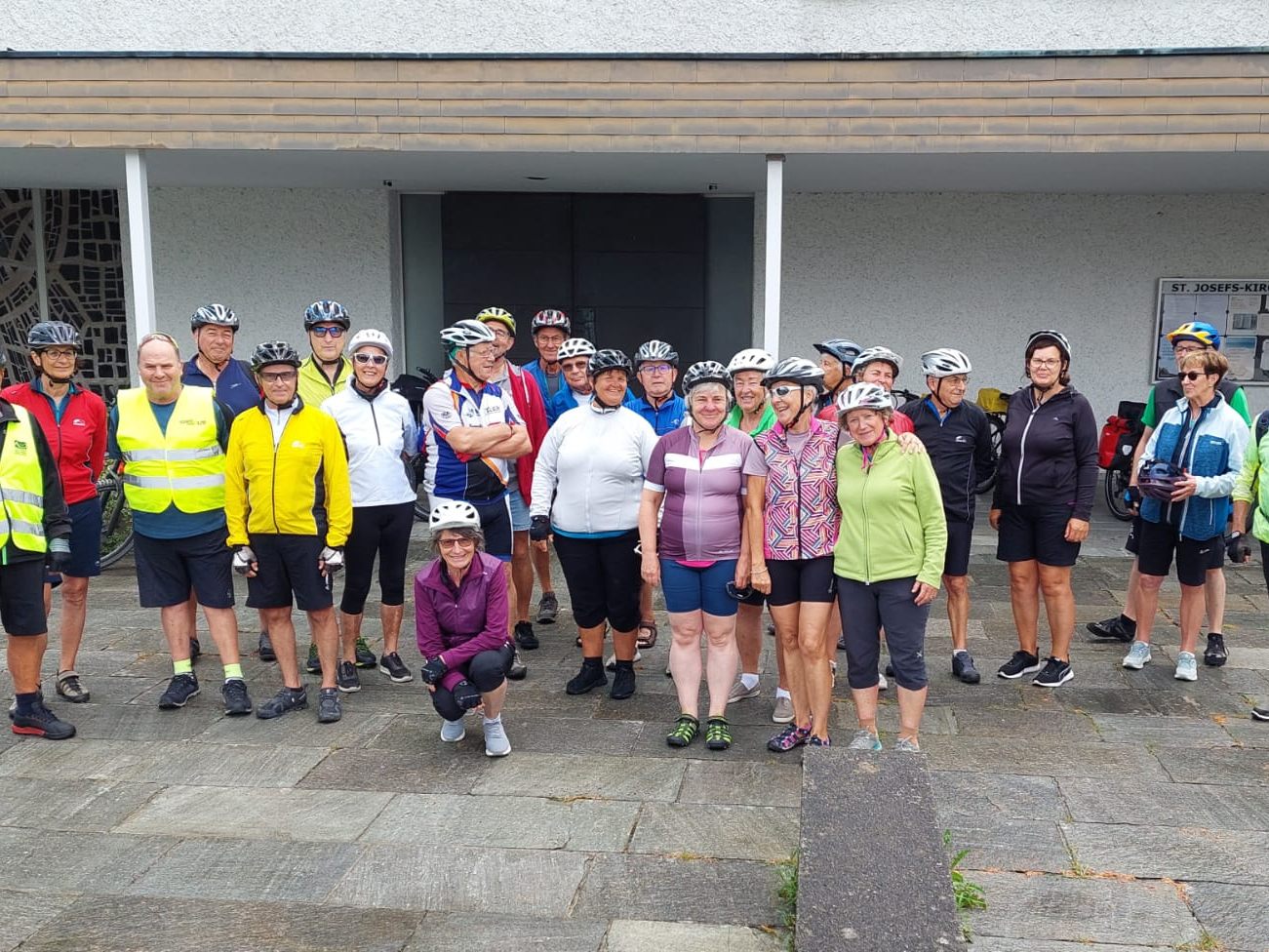 Seniorenrunde Rankweil auf großer Radtour.