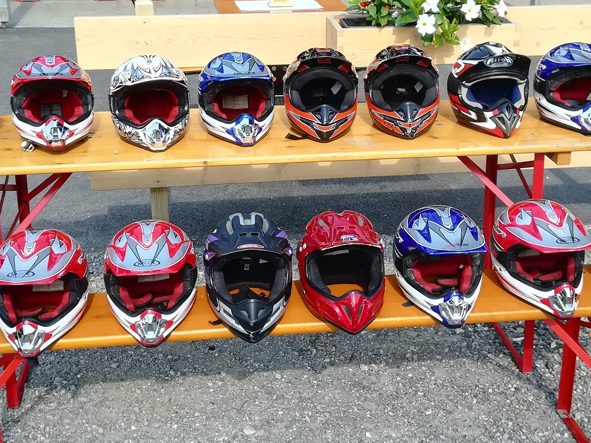 Helme dürfen im BMX-Sport nicht fehlen Helme dürfen im BMX-Sport nicht fehlen