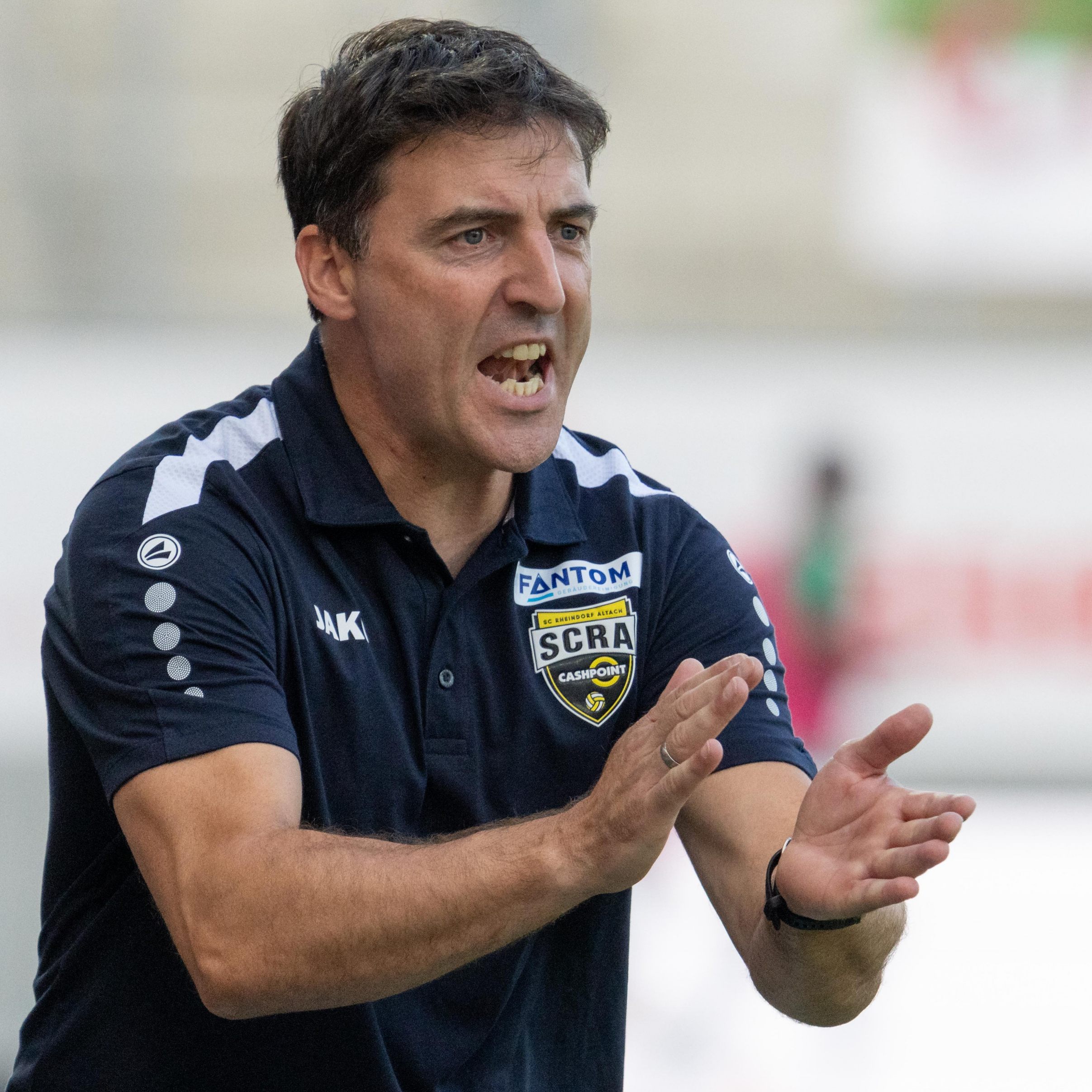 Neben Trainer Joachim Standfest (Bild) wird Stürmer Atdhe Nuhiu Fragen beantworten.