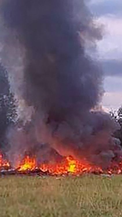 Zweites Flugzeug gibt Rätsel auf.