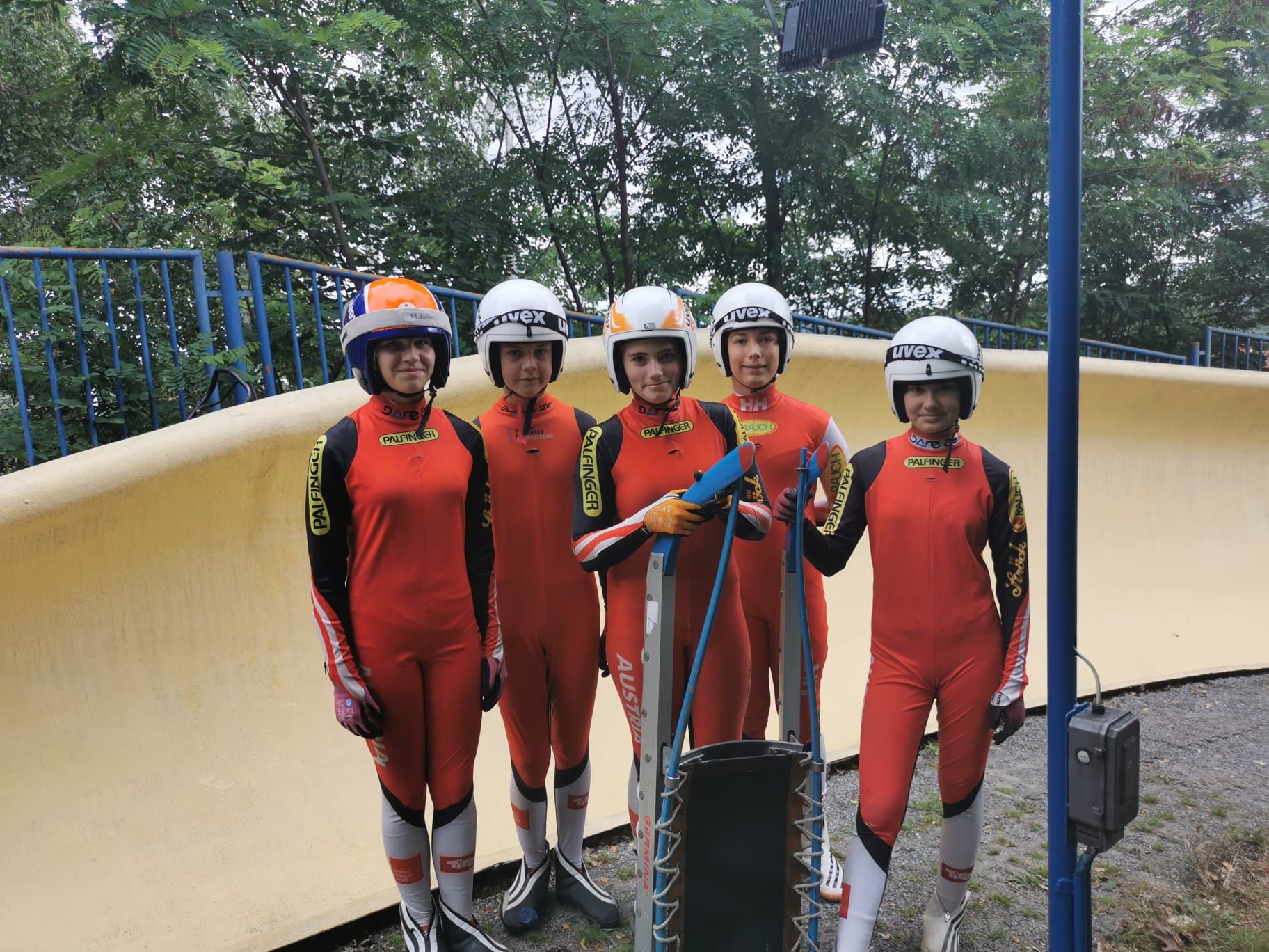 v.l.n.r. Annalena Kottke, Matheo Burtscher, Leonie Neyer, Allesandro Matthä u. Nica Bleiner v.l.n.r. Annalena Kottke, Matheo Burtscher, Leonie Neyer, Allesandro Matthä u. Nica Bleiner