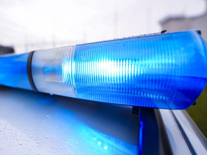 Drei Postkasten-Einbrecher wurden von der Polizei verhaftet. Drei Postkasten-Einbrecher wurden von der Polizei verhaftet.
