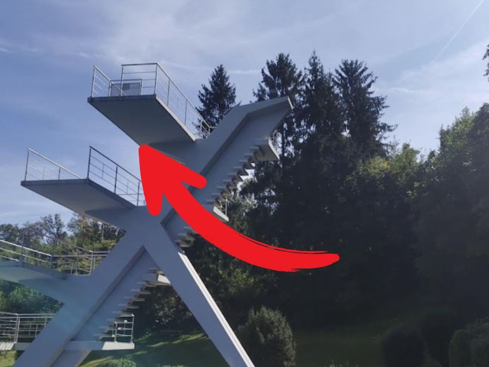 Von diesem Turm wurde der Mann gestoßen. Von diesem Turm wurde der Mann gestoßen.