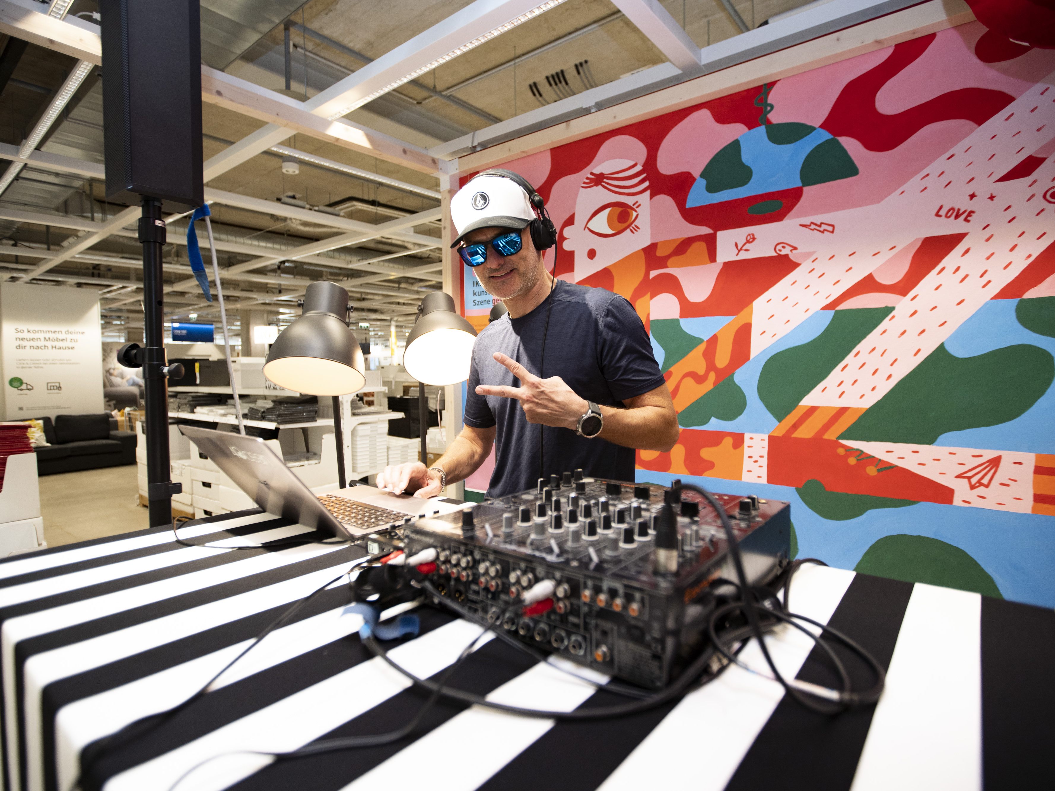 Vielseitiges Programm über zwei Wochenenden am IKEA Wien Westbahnhof. Vielseitiges Programm über zwei Wochenenden am IKEA Wien Westbahnhof.