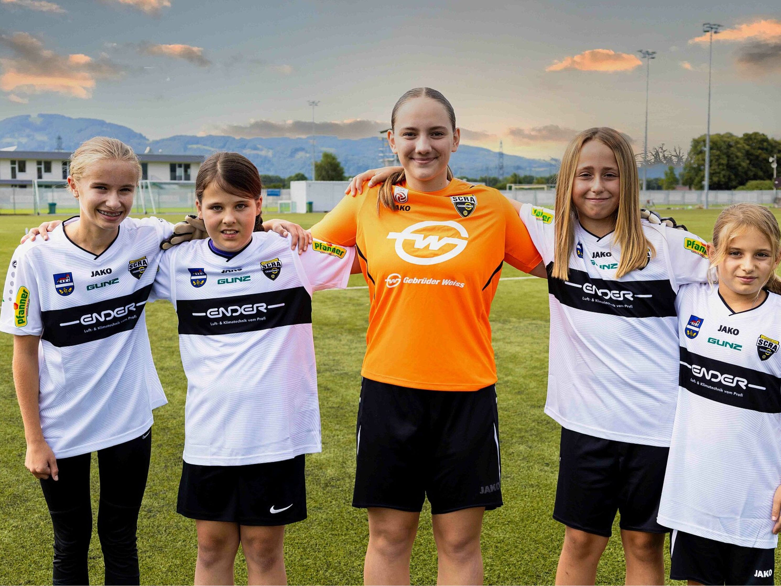 Der SCR Altach startet in dieser Saison mit einem neuformierten U14-Mädchenteam in den Ligabetrieb Der SCR Altach startet in dieser Saison mit einem neuformierten U14-Mädchenteam in den Ligabetrieb