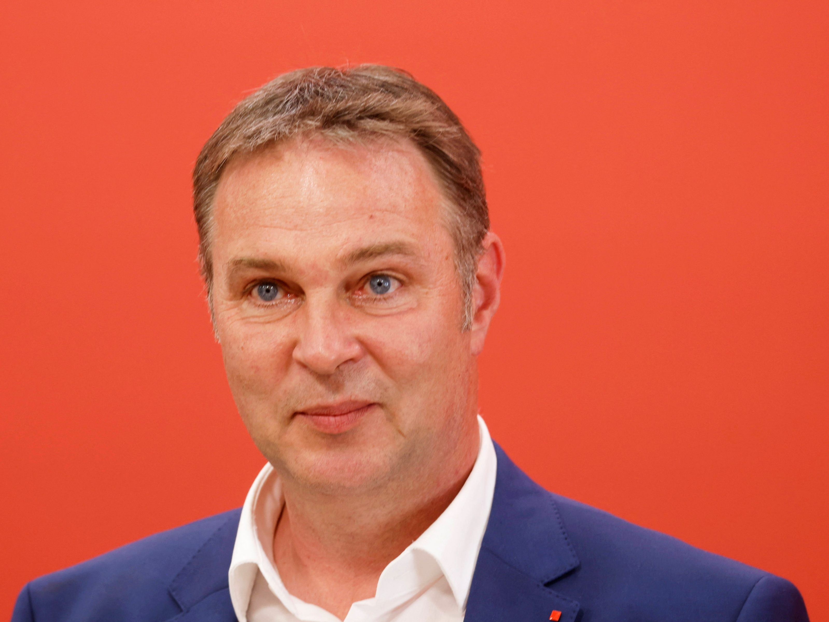 SPÖ-Chef Babler plant "Häuslbauern" von den Vermögenssteuern auszunehmen. SPÖ-Chef Babler plant "Häuslbauern" von den Vermögenssteuern auszunehmen.