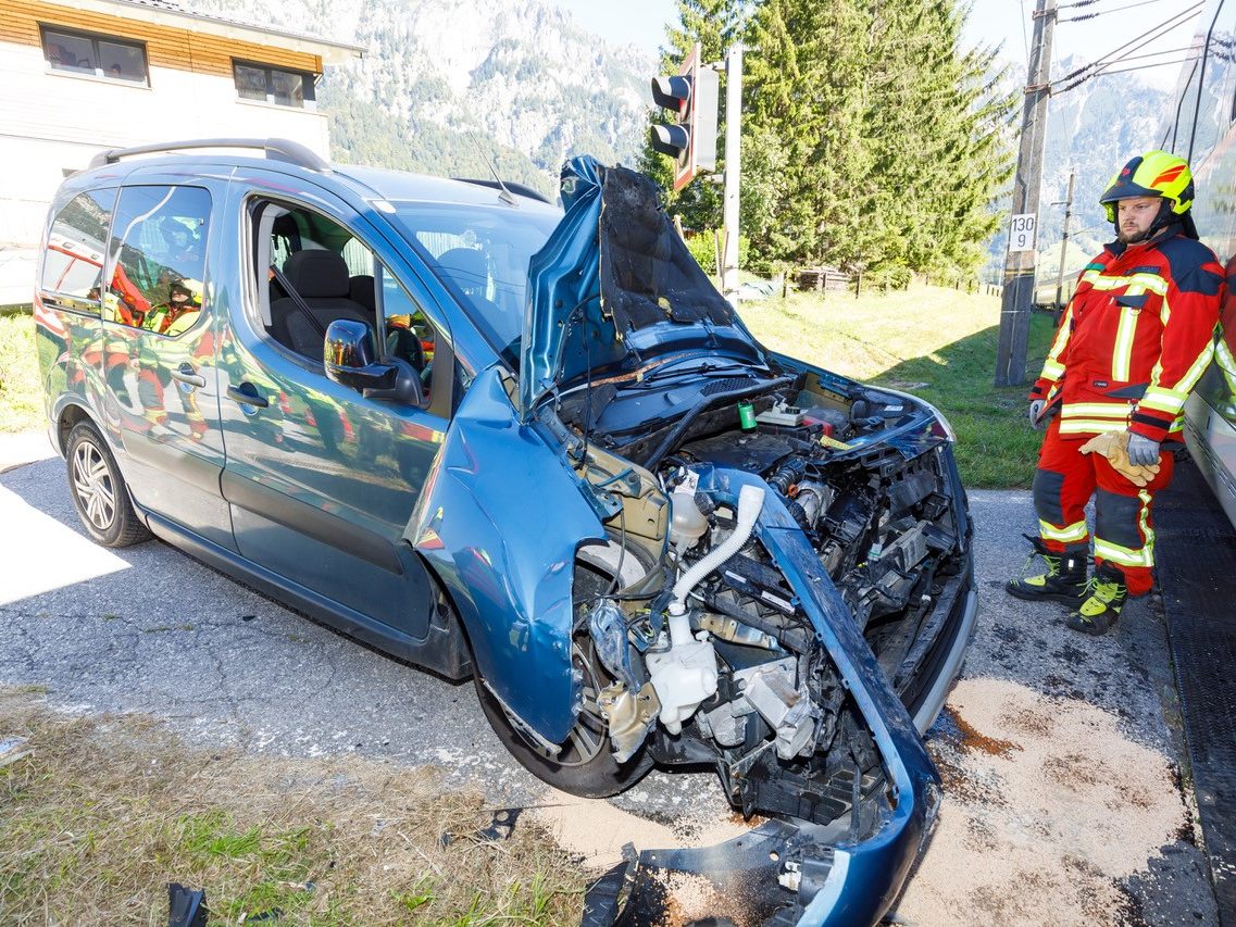 Am Pkw entstand Totalschaden