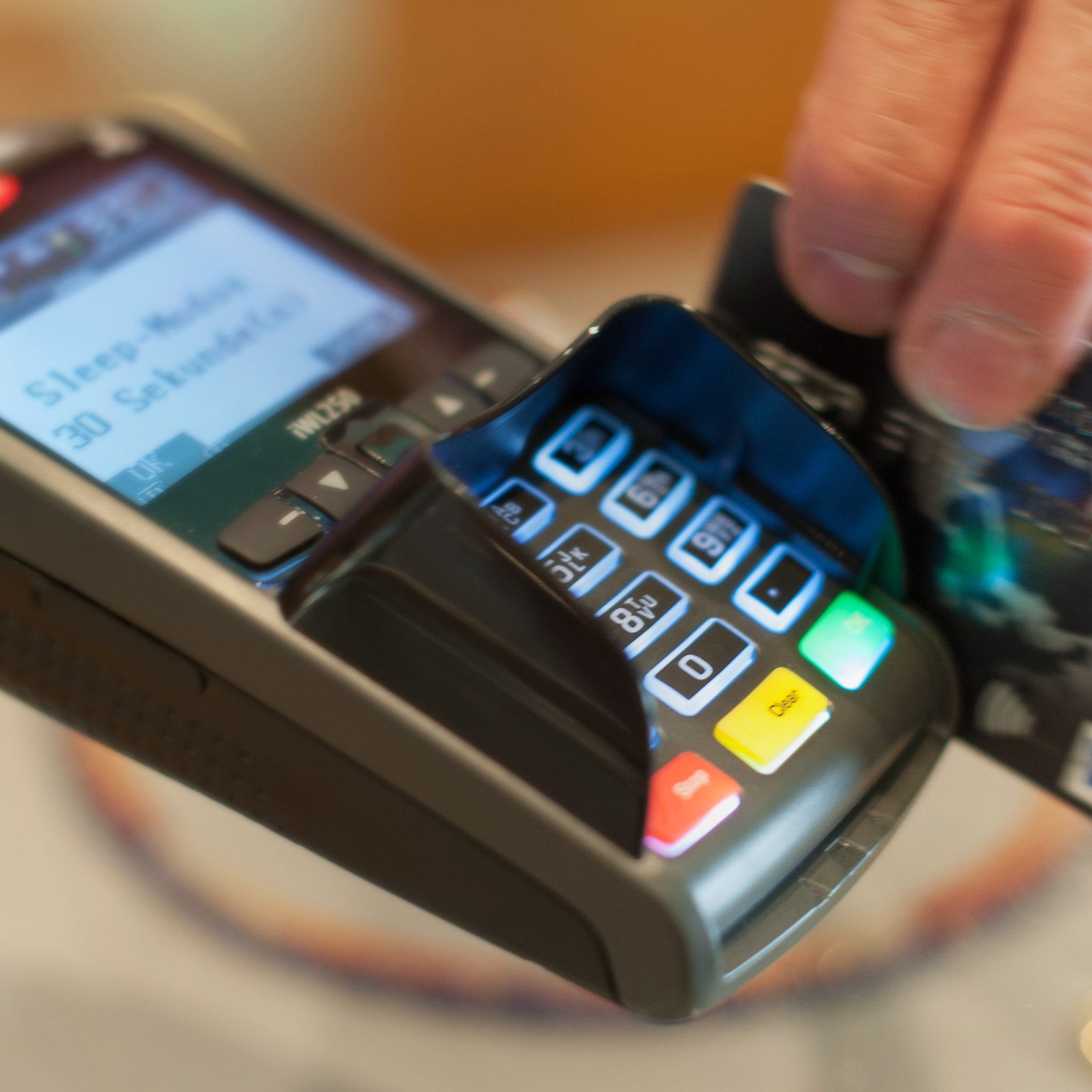 Österreich ist beim bargeldlosen Zahlen weit hinten.