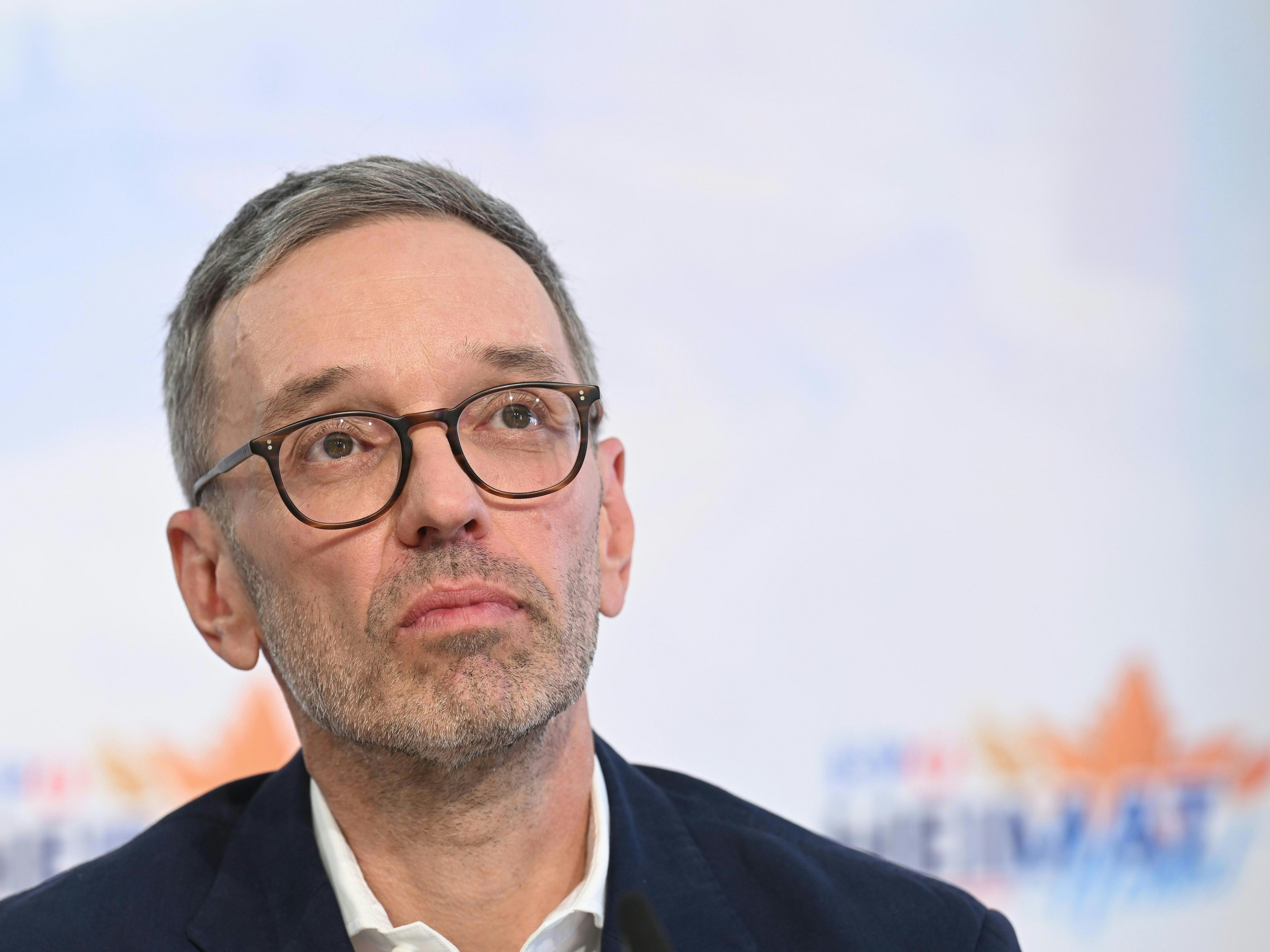 "Ich halte diesen Besuch bei den Taliban für eine unglaubliche Dummheit", so FPÖ-Chef Kickl.