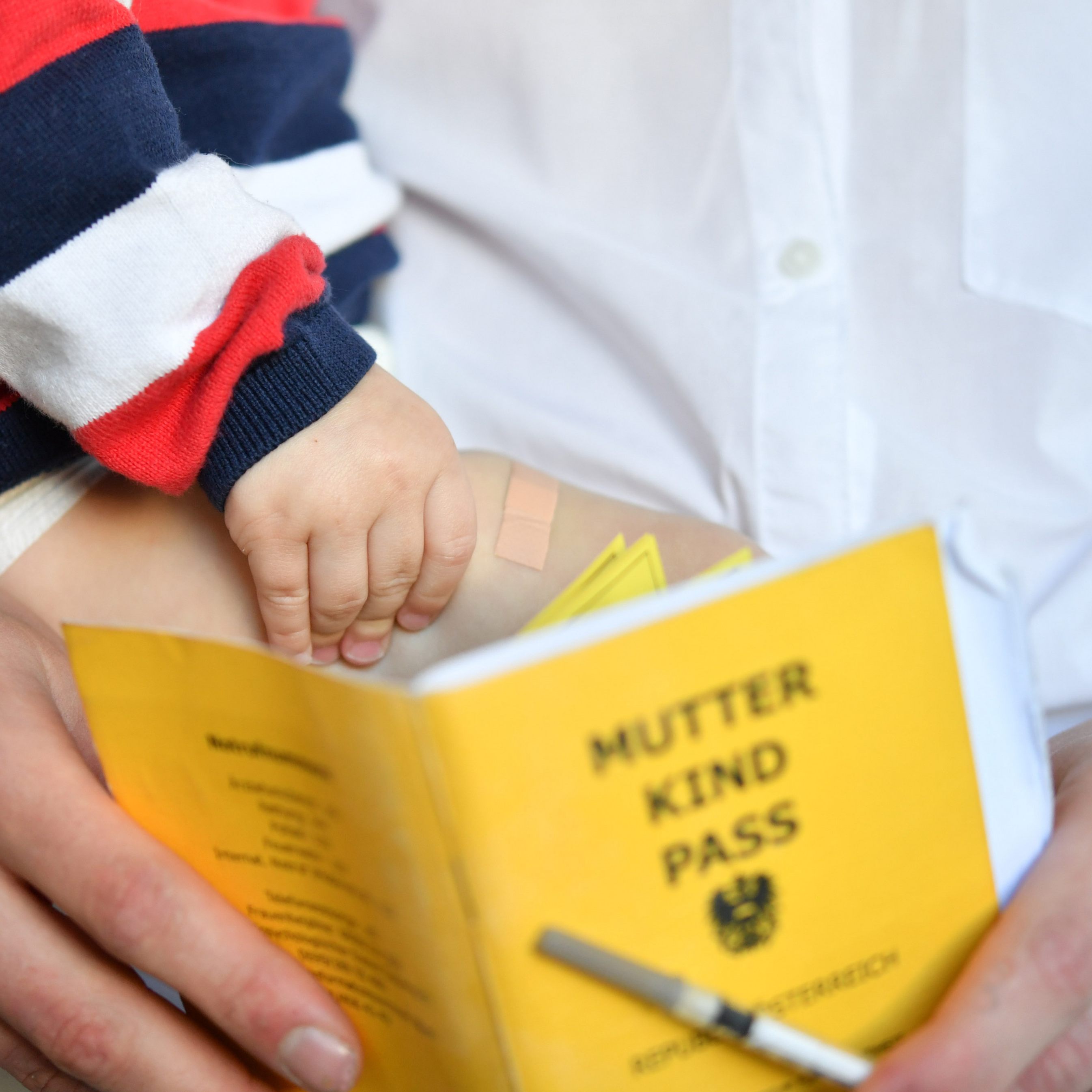 Ab 1. Jänner sollen Ärzte rückwirkend für Eltern-Kind-Pass-Untersuchungen mehr Honorar bekommen.