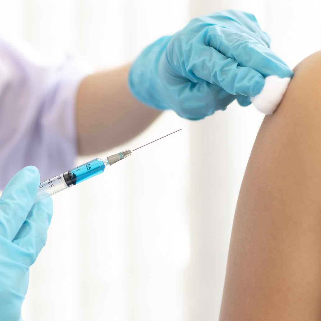 Neuer RSV-Impfstoff für Schwangere und Ältere ist verfügbar.