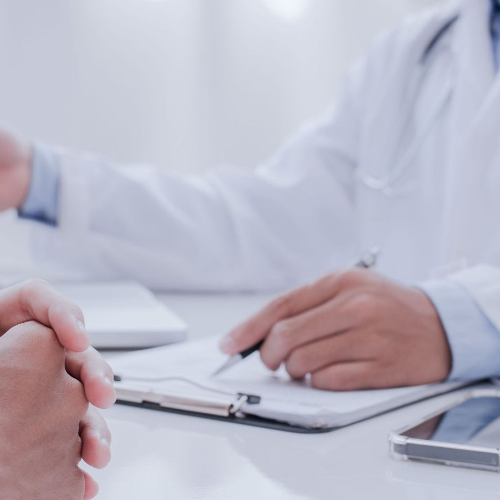 Erik Randall Huber, Obmann der Kurie niedergelassene Ärzte zeigt sich skeptisch gegenüber Krankschreibungen durch Erstversorgungsambulanzen.