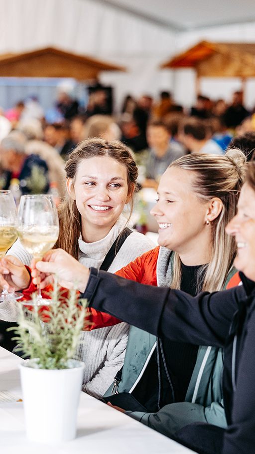 Beim Family & Friends Day 2023 erhielten rund 1.000 Gäste Einblick ins Unternehmen.