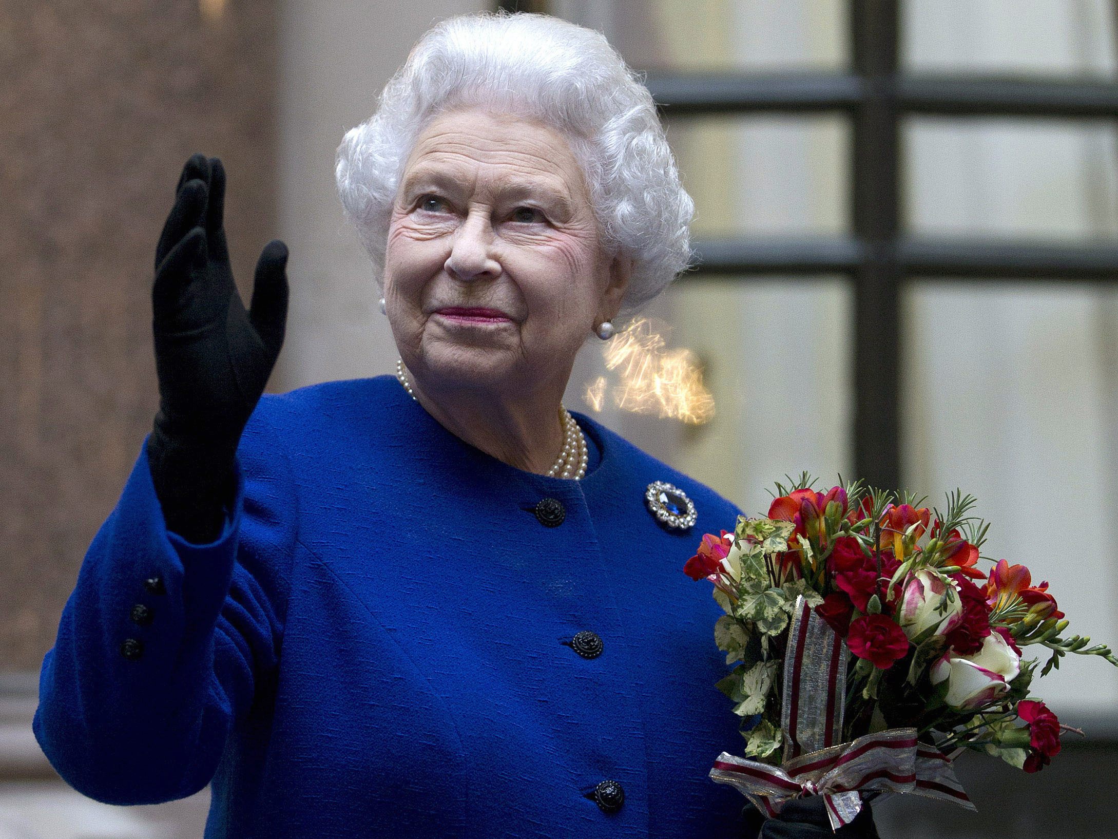 Die britische Regierung setzt ein Komitee für ein Denkmal für Queen Elizabeth II. ein.