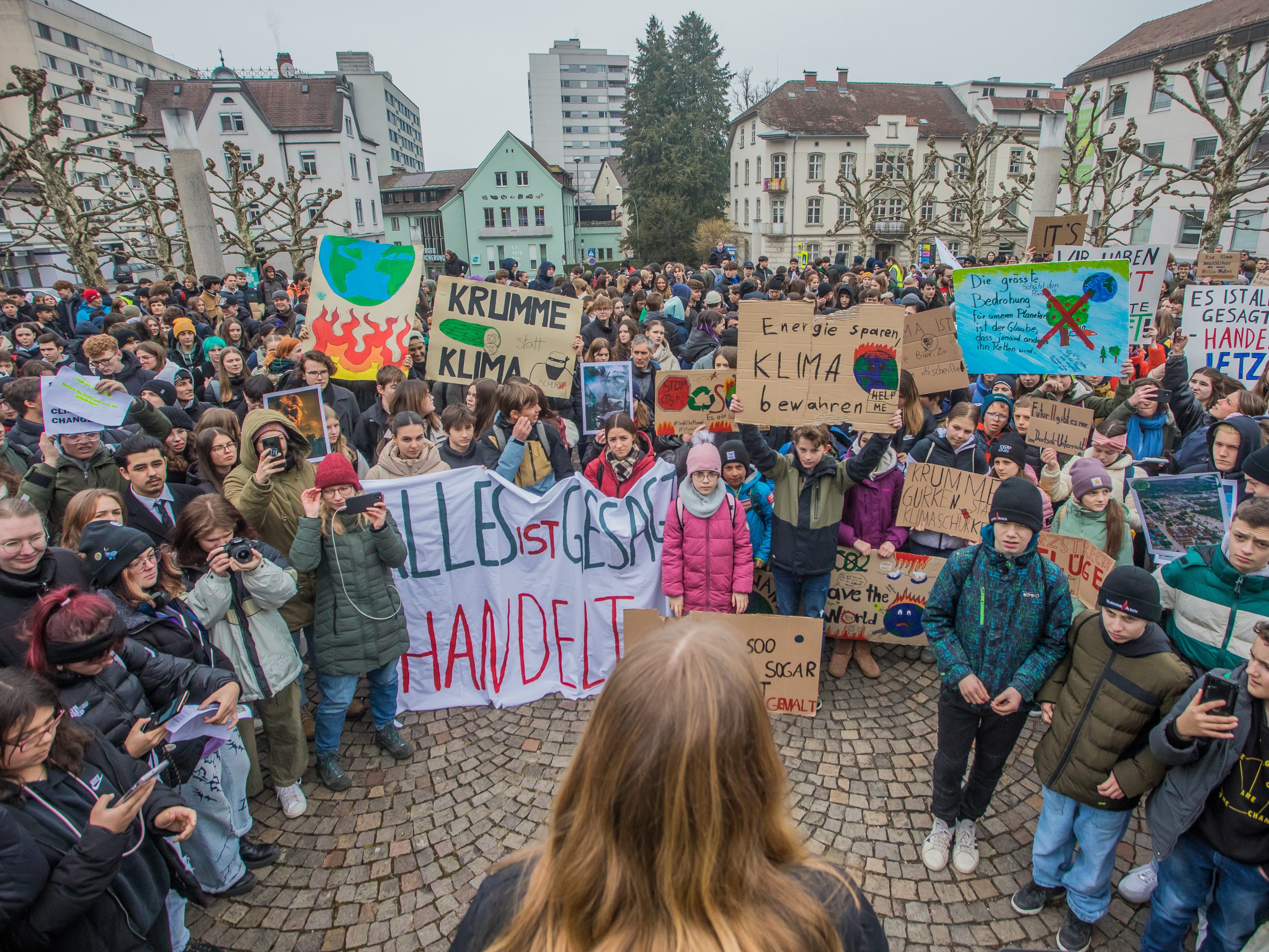 Bereits im März 2023 fanden sich 500 Klima-Demonstranten vor dem Landhausin Bregenz ein. Bereits im März 2023 fanden sich 500 Klima-Demonstranten vor dem Landhausin Bregenz ein.