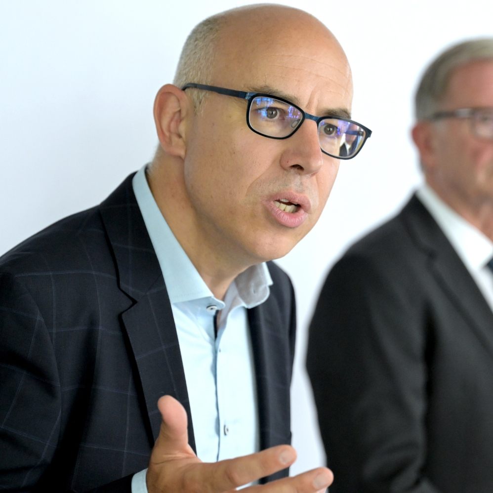 Wifo-Chef Felbermayr (l.) zu möglicher EZB-Zinserhöhung (r. EZB-Chefin Lagarde): "Sieht so aus."