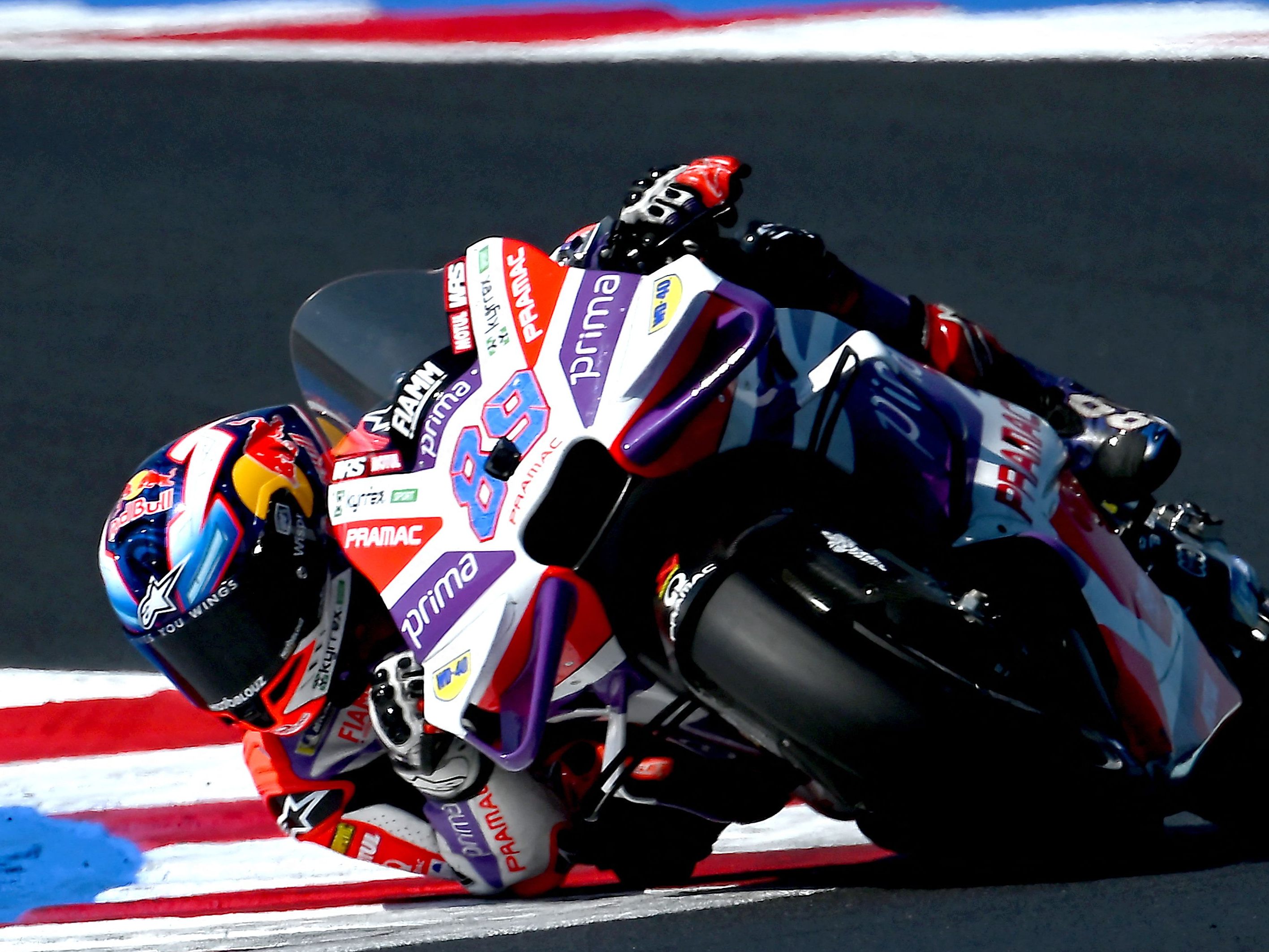 Jorge Martin für im Sprint von Misano von Pole zum Sieg. Jorge Martin für im Sprint von Misano von Pole zum Sieg.