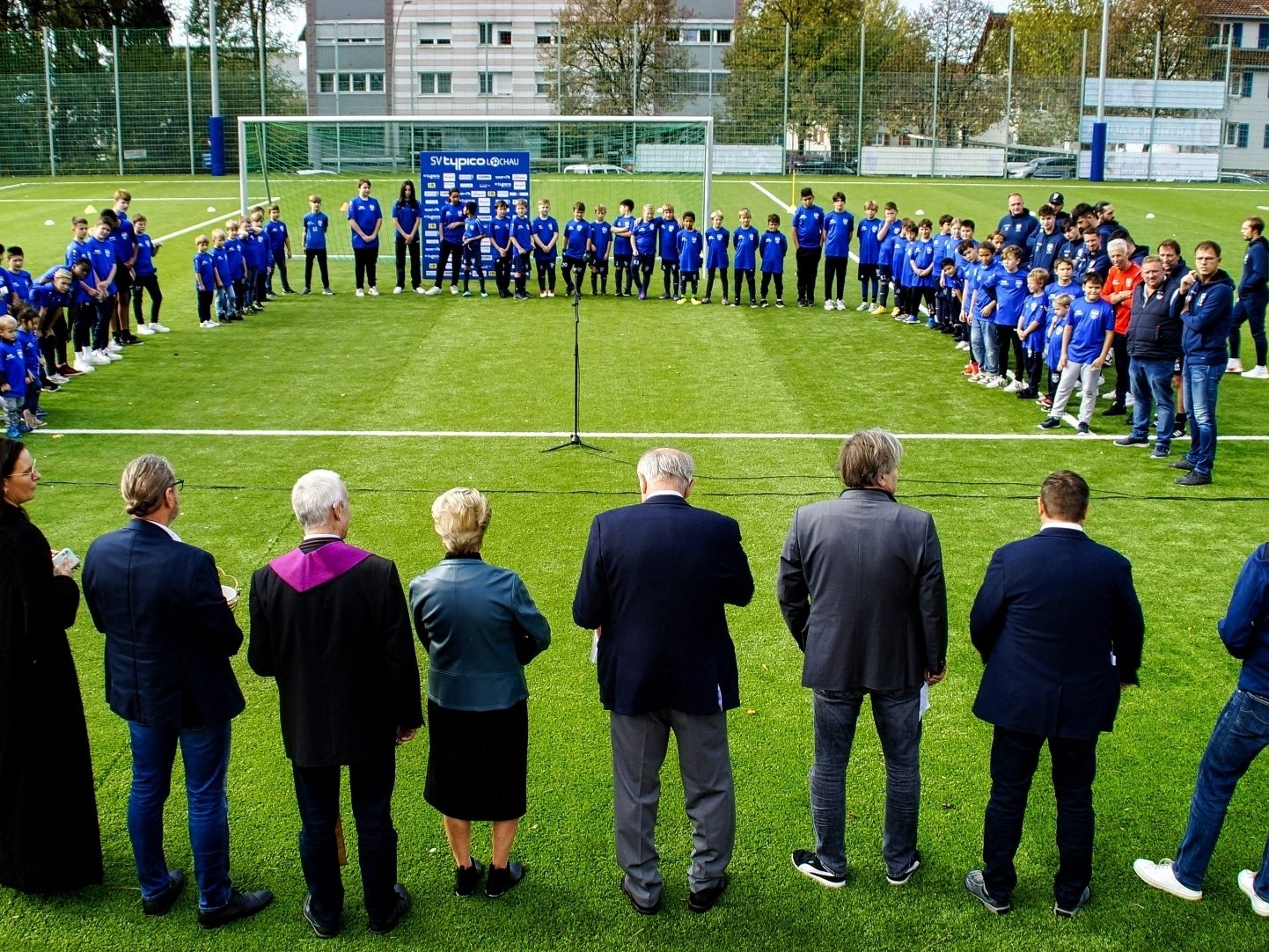 Mit dem neuen Kunstrasenplatz im Stadion Hoferfeld unterstützte auch die Gemeinde Lochau die beispielhafte Kinder- und Jugendarbeit beim SV typico Lochau mit über 170 fußballbegeisterten Jungs und Mädels im Alter von fünf bis 16 Jahren.